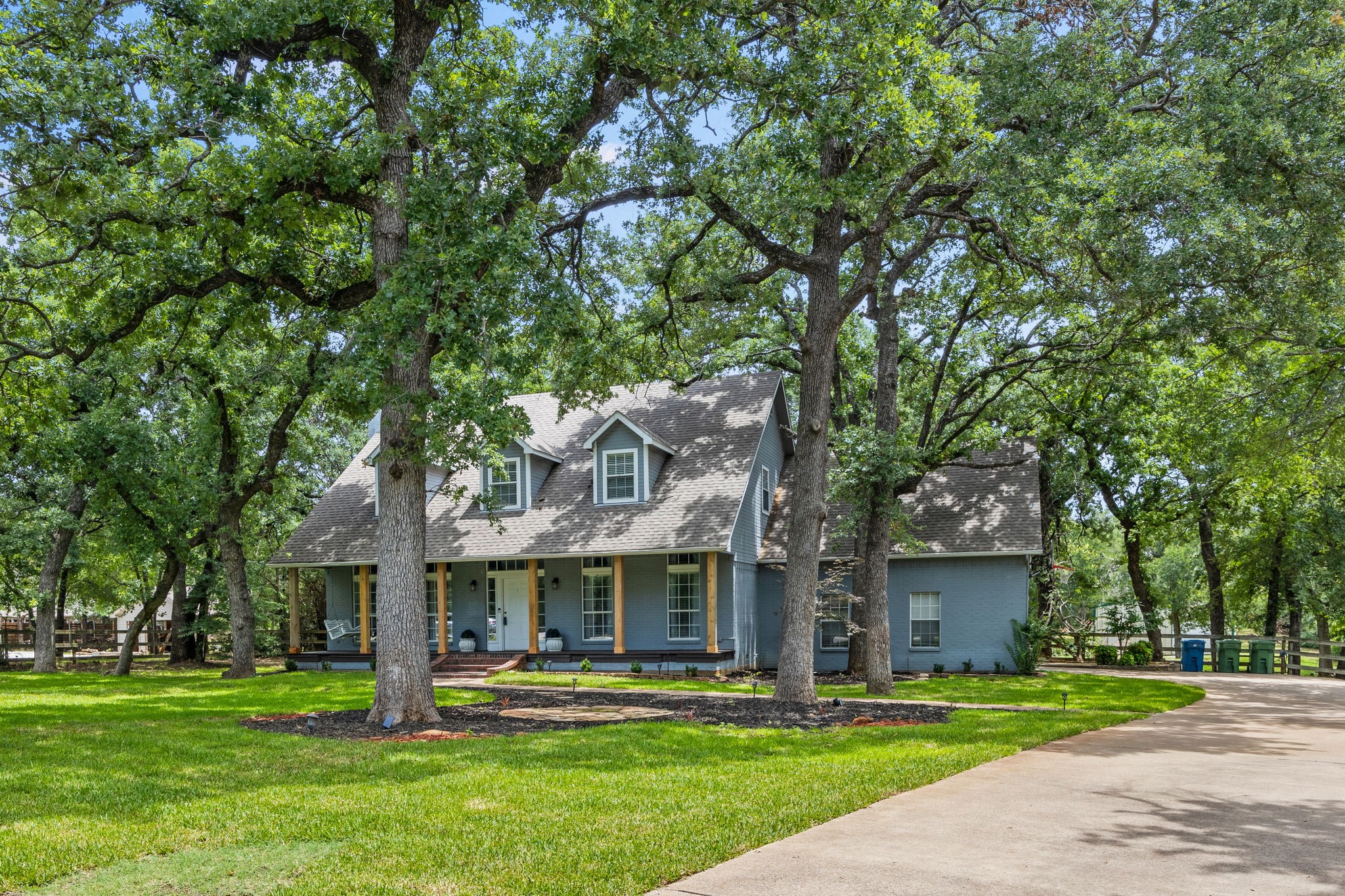 711 Majestic Oaks Drive