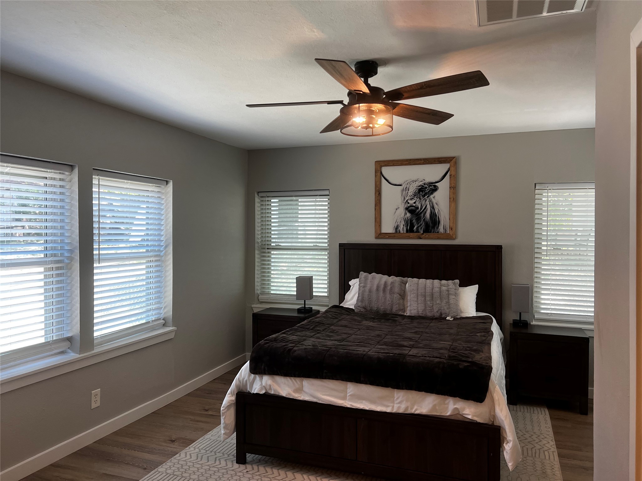 408 N Oak Cliff Boulevard