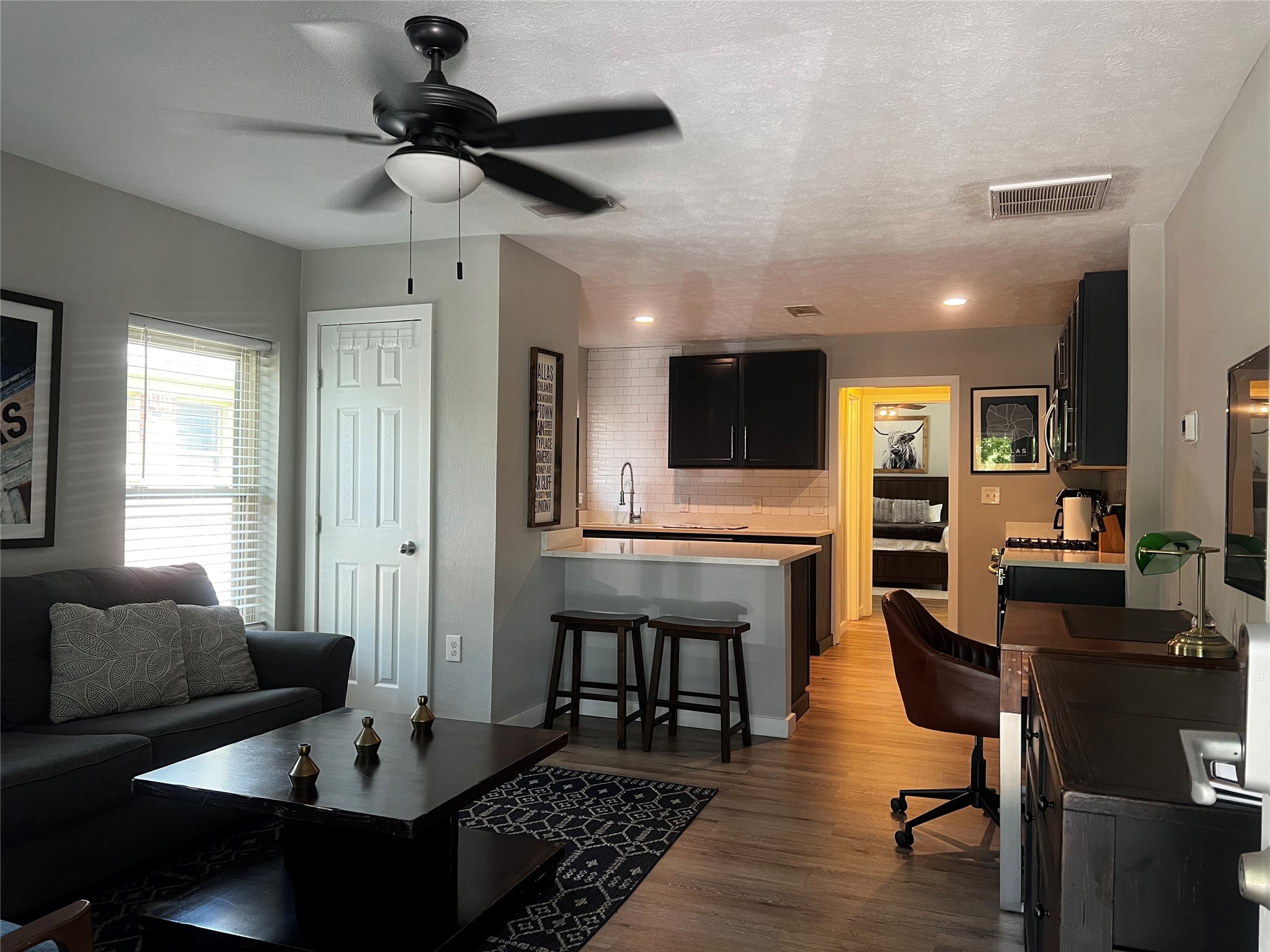 408 N Oak Cliff Boulevard