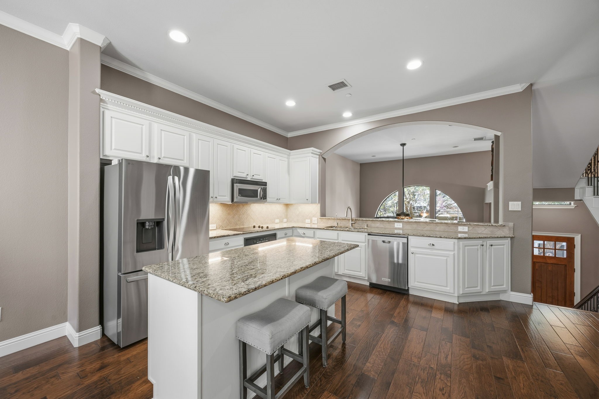 7212 Olivia Lane