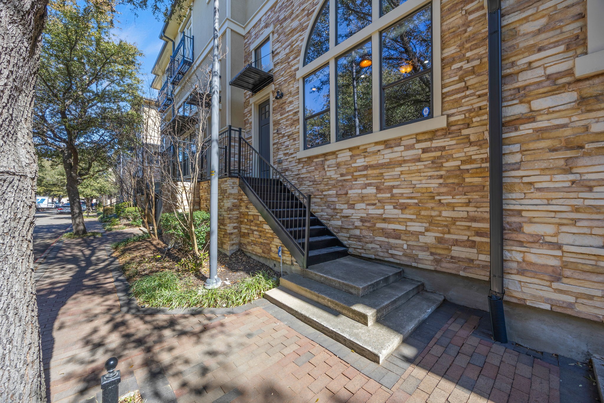 7212 Olivia Lane