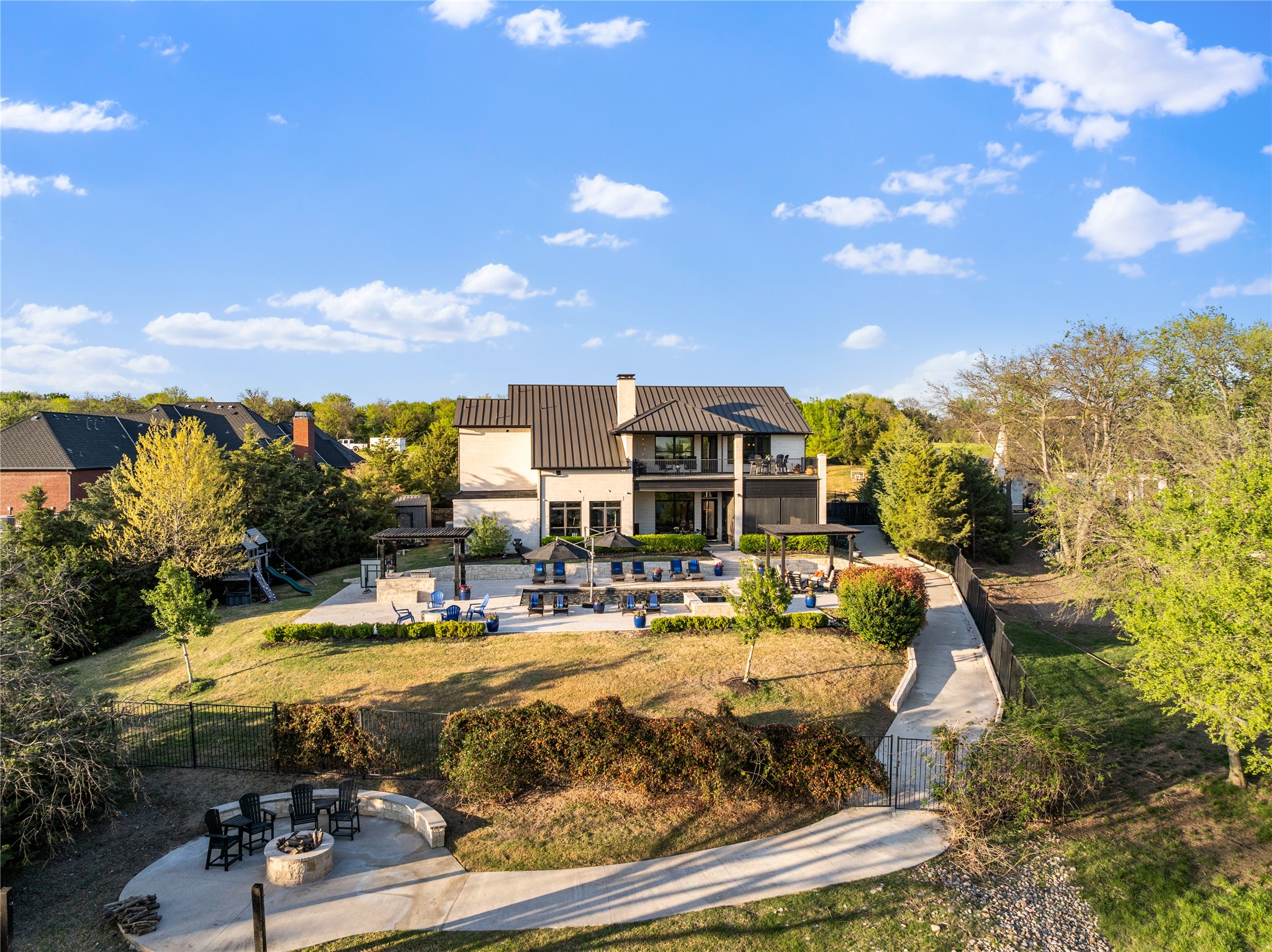 3548 Pinnacle Bay Point