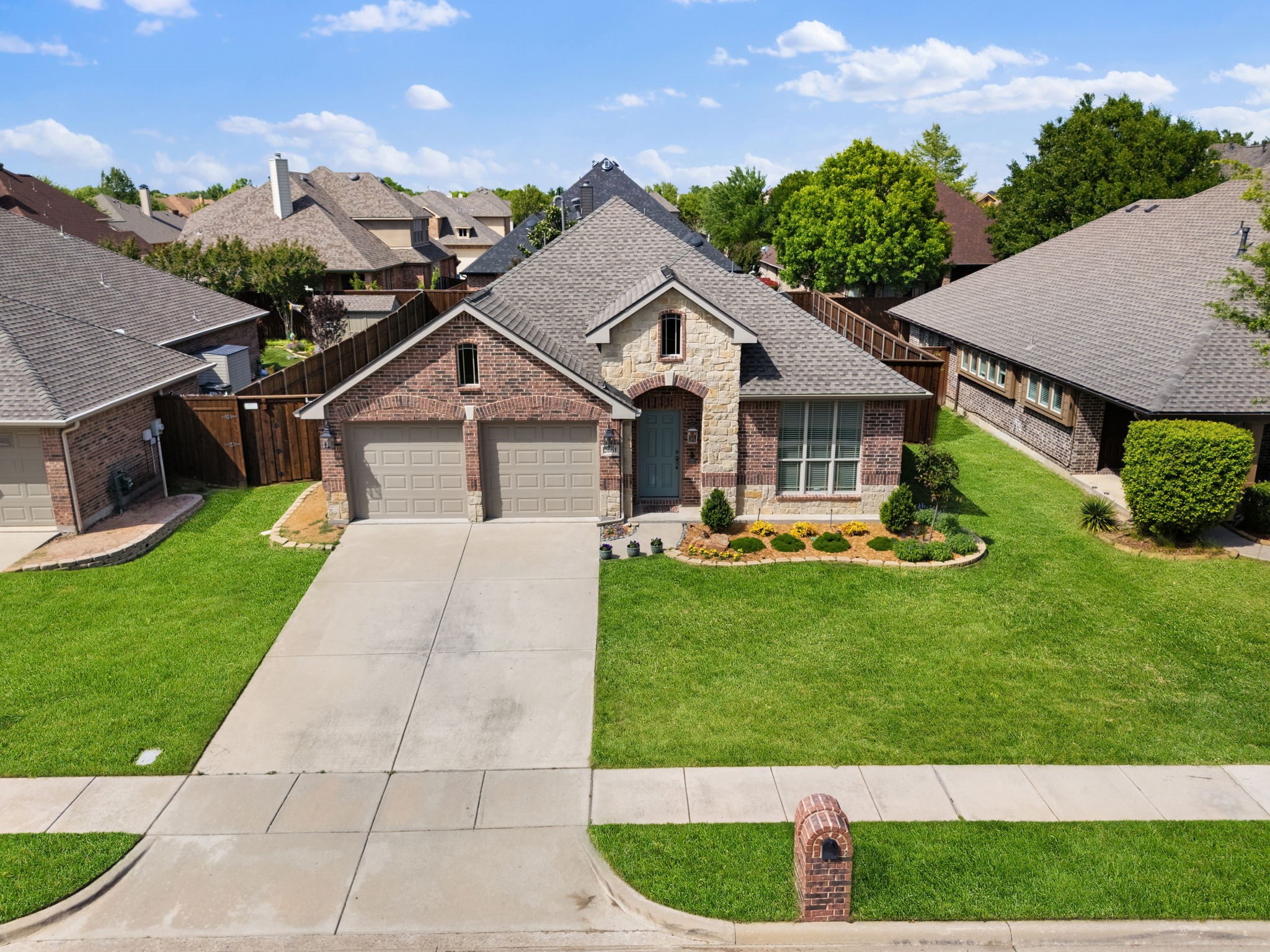 2661 Pine Trail Drive