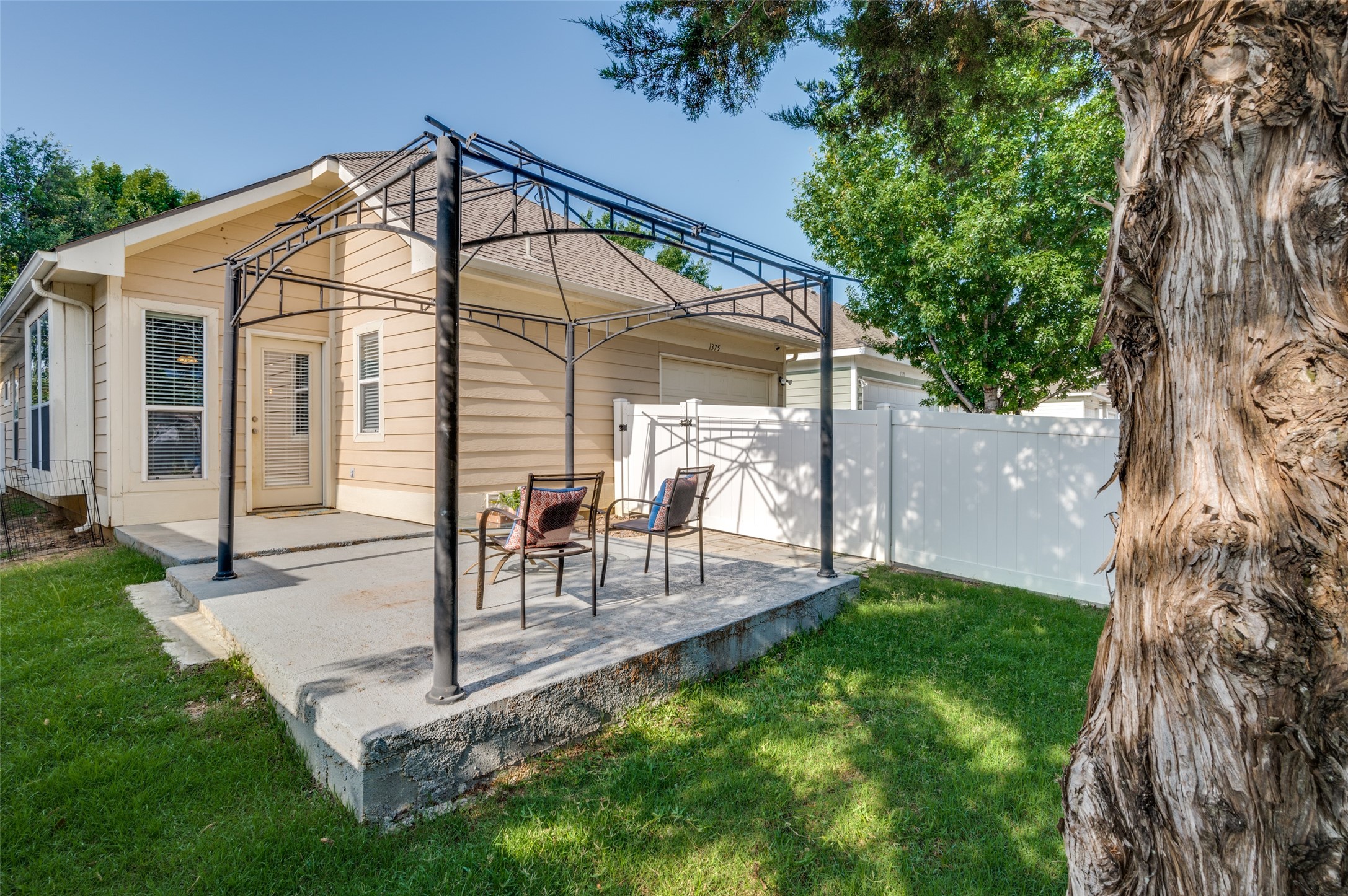 1375 Kingston Place