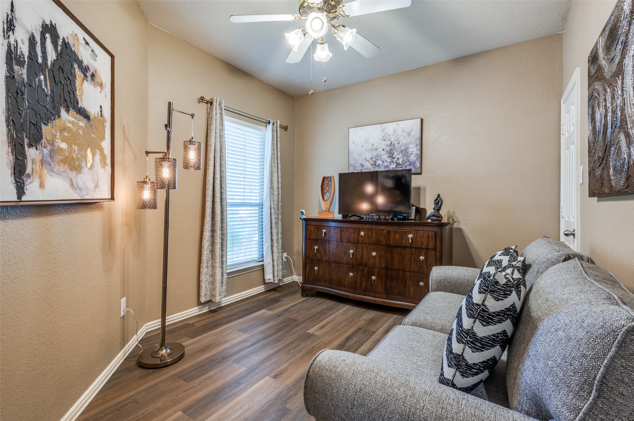 1375 Kingston Place