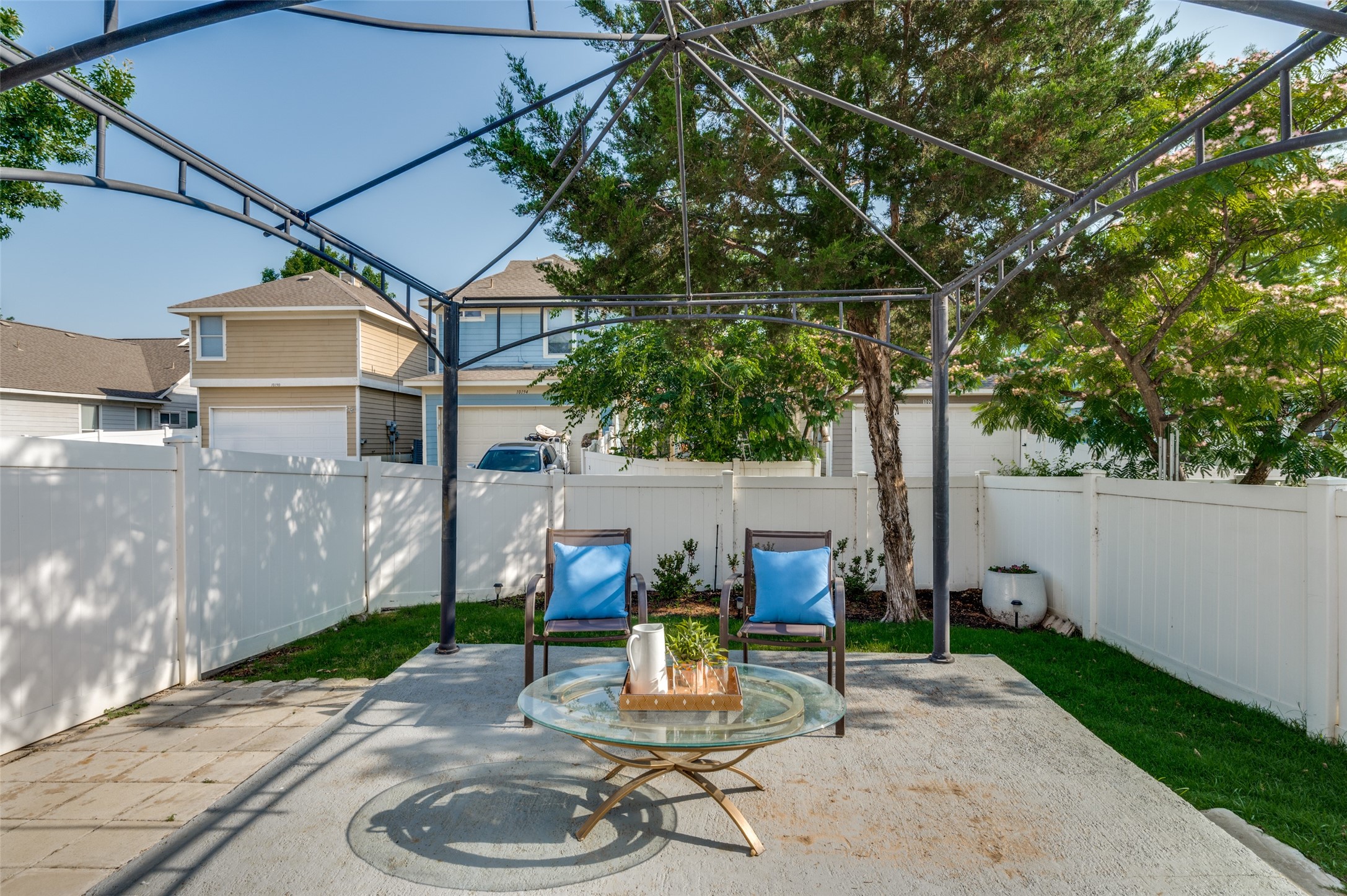 1375 Kingston Place