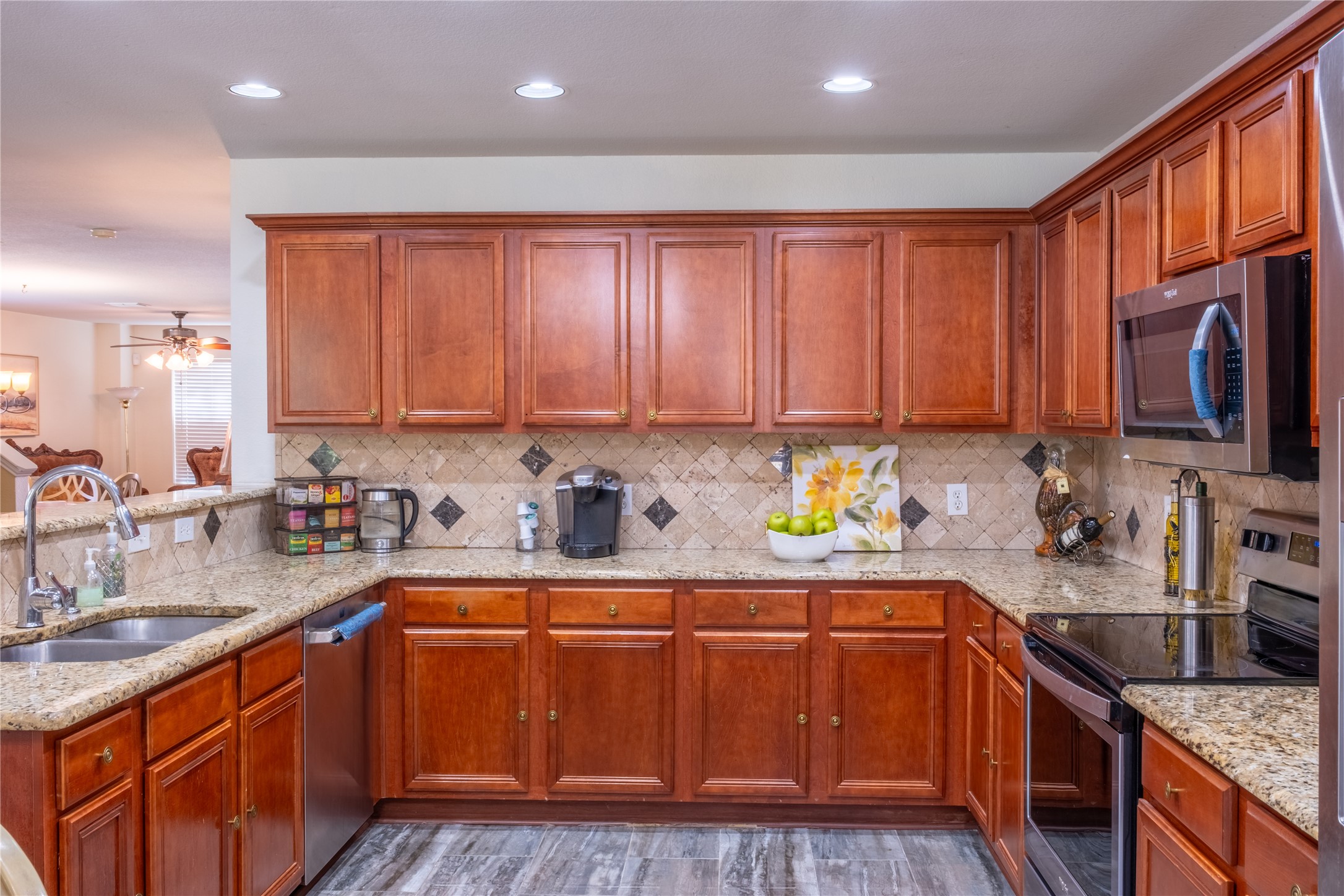1628 Jewel Lane