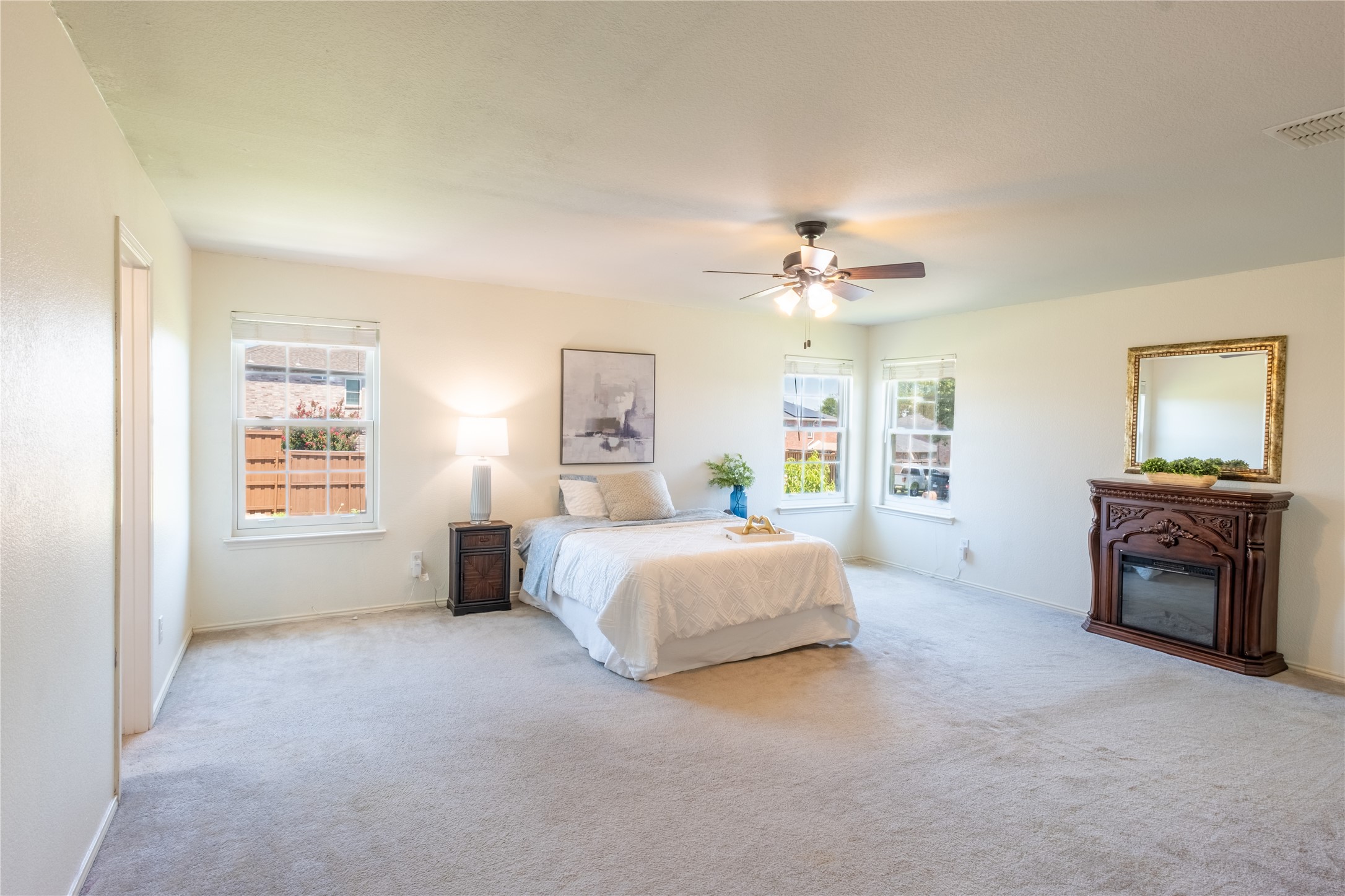 1628 Jewel Lane