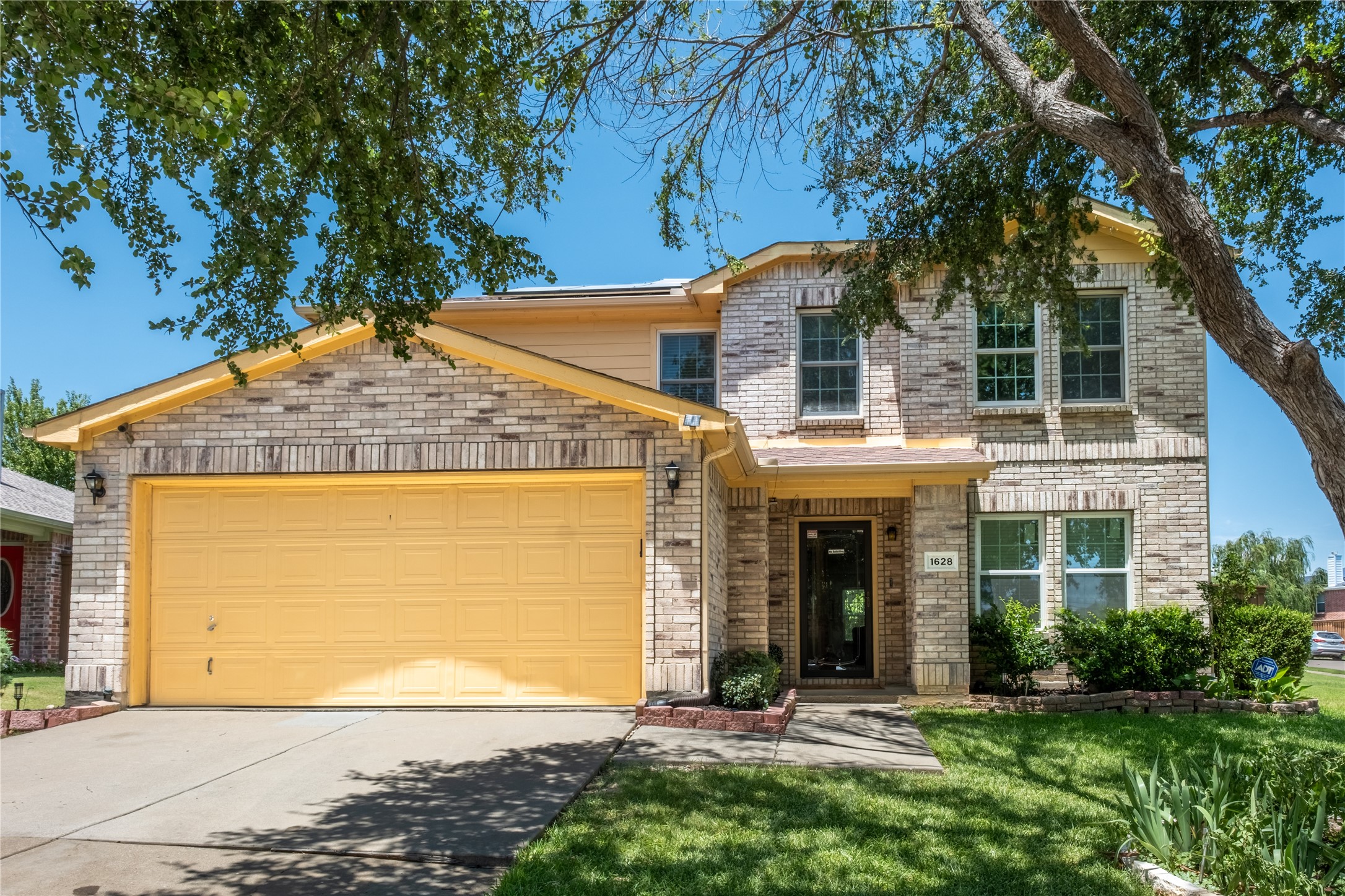 1628 Jewel Lane