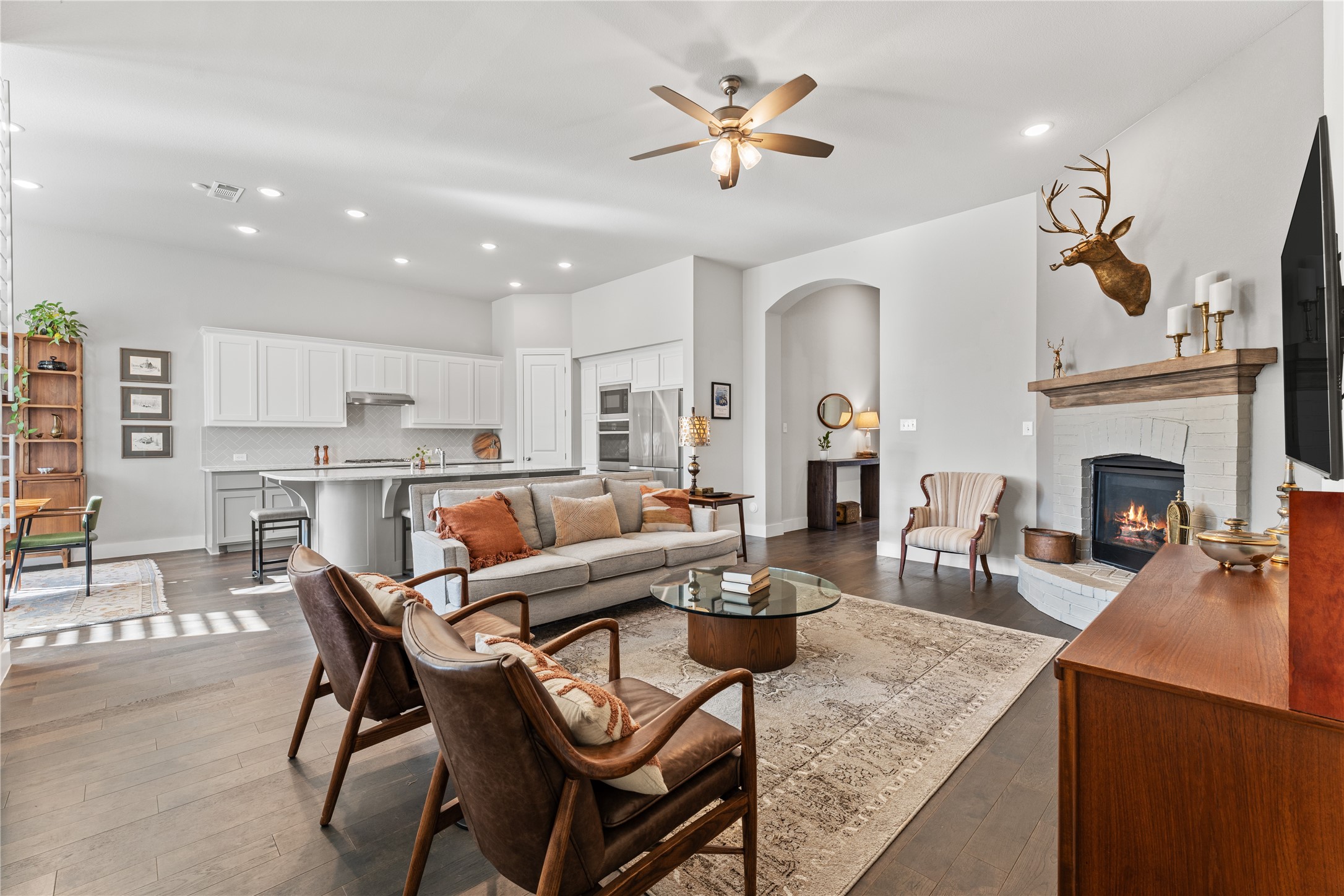 2813 Black Walnut Street