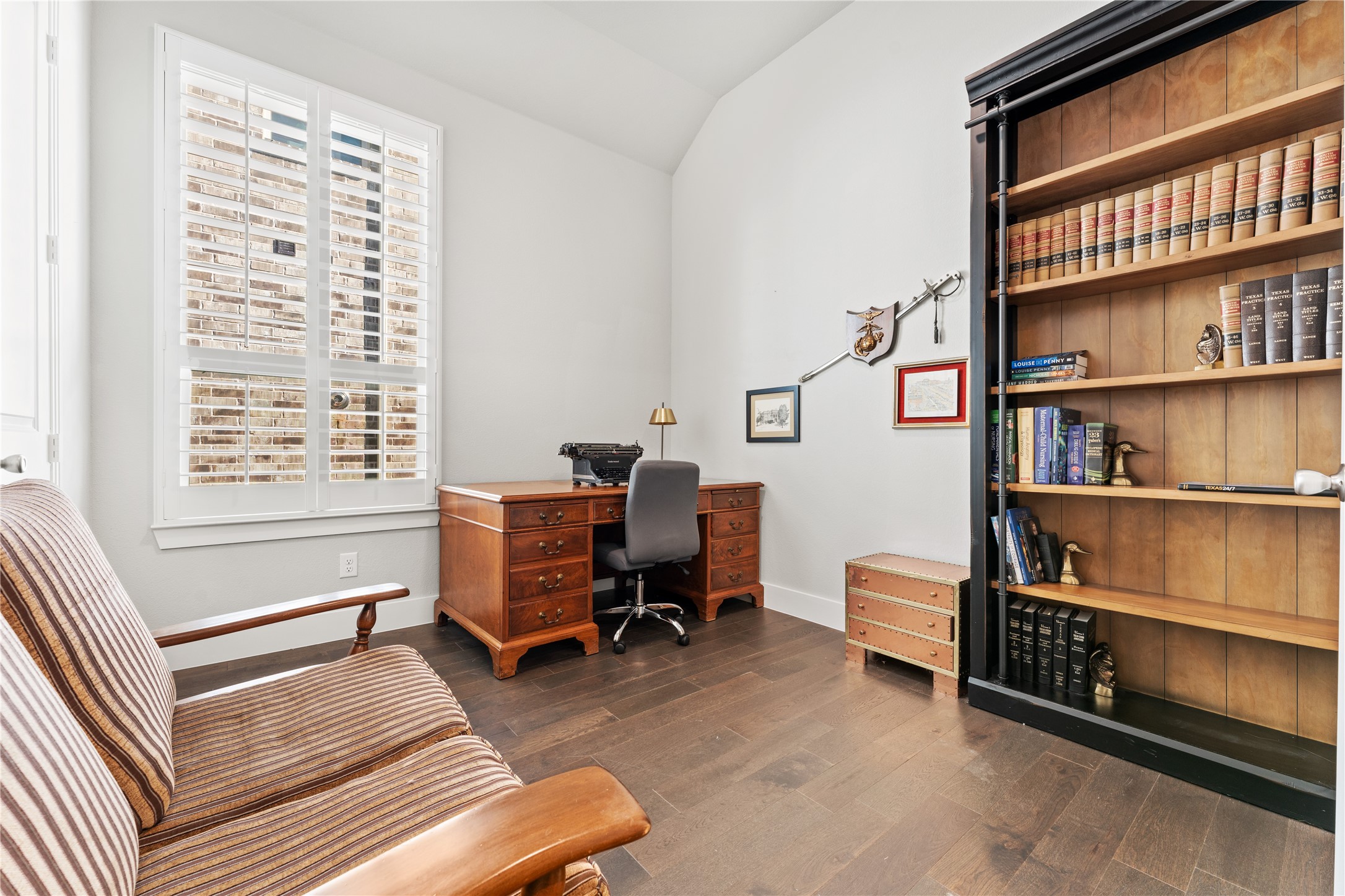 2813 Black Walnut Street