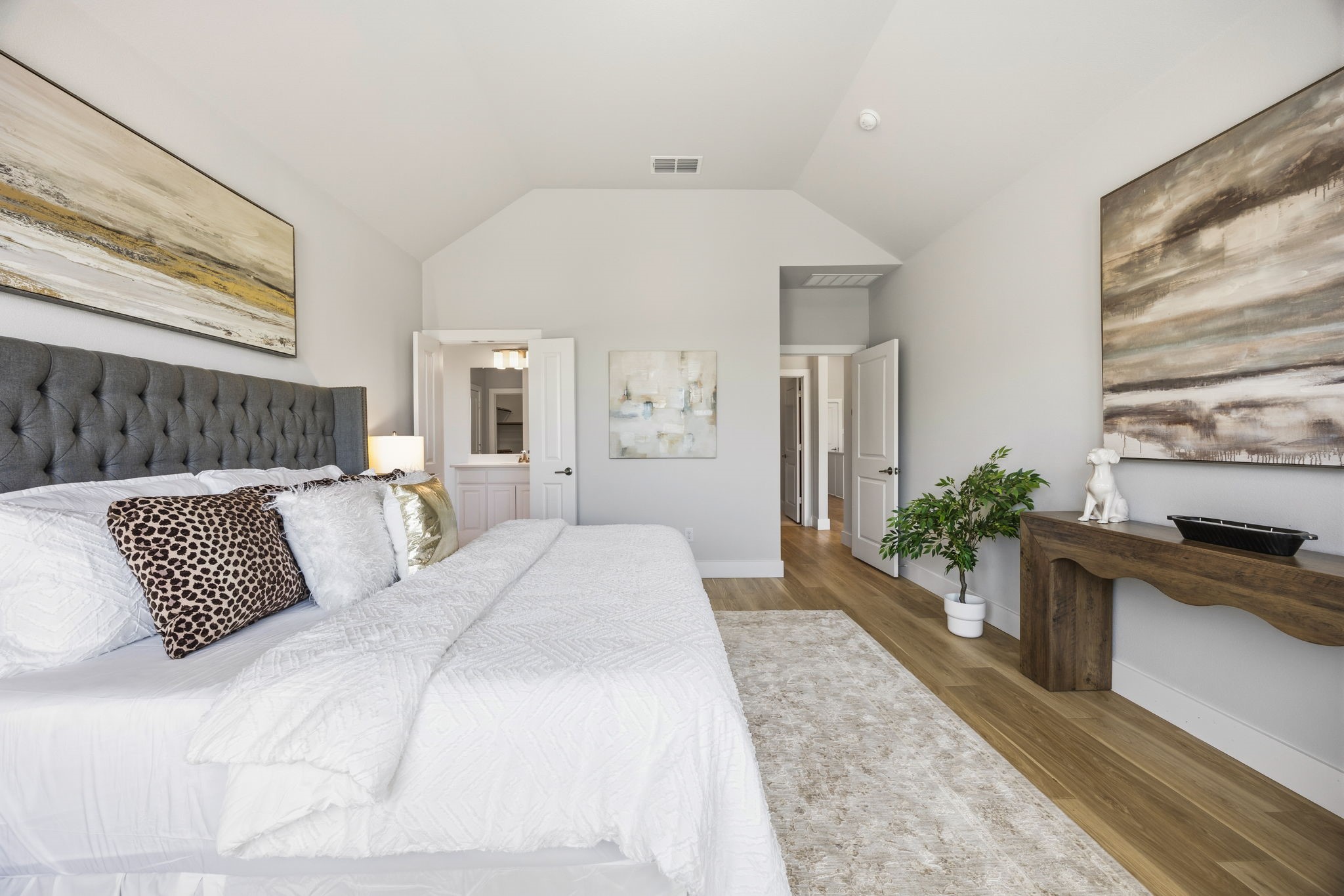 13733 Riola Drive