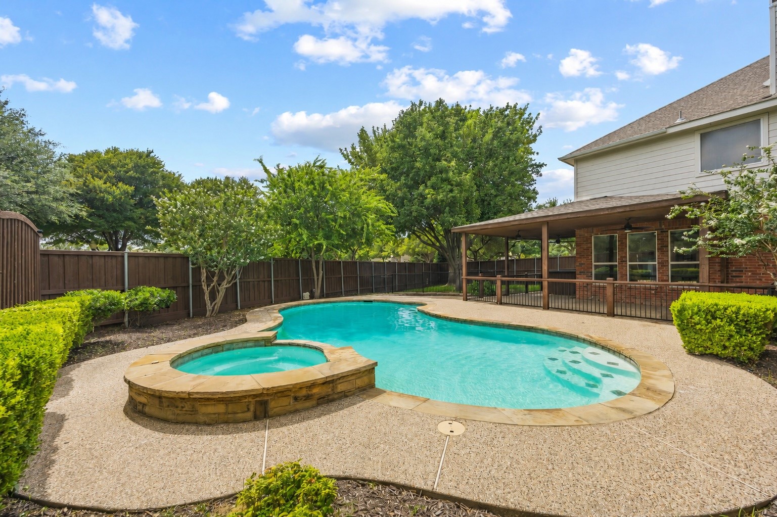 9503 Saddle Drive