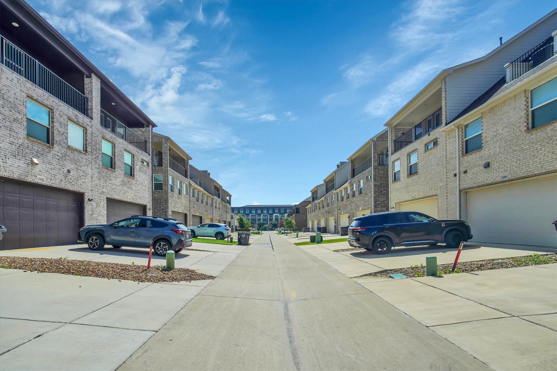 1900 Melinda Ln.