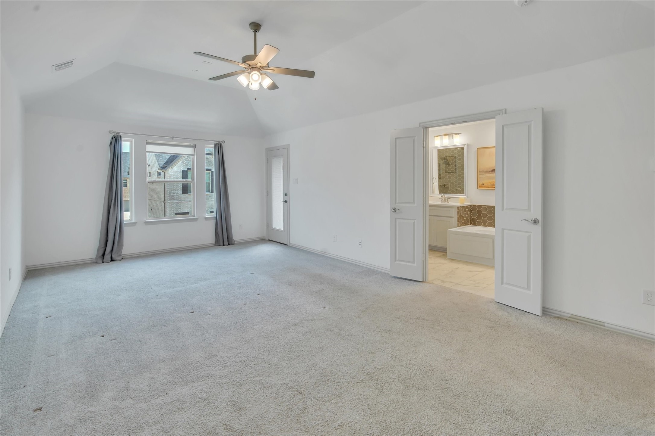 1900 Melinda Ln.