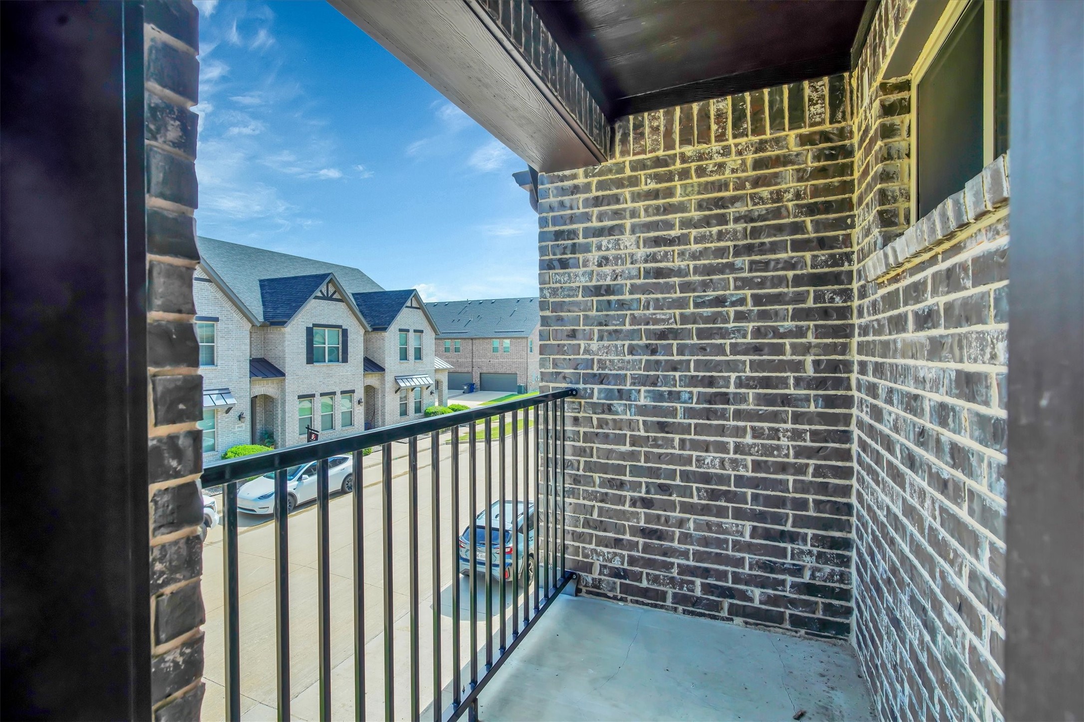 1900 Melinda Ln.
