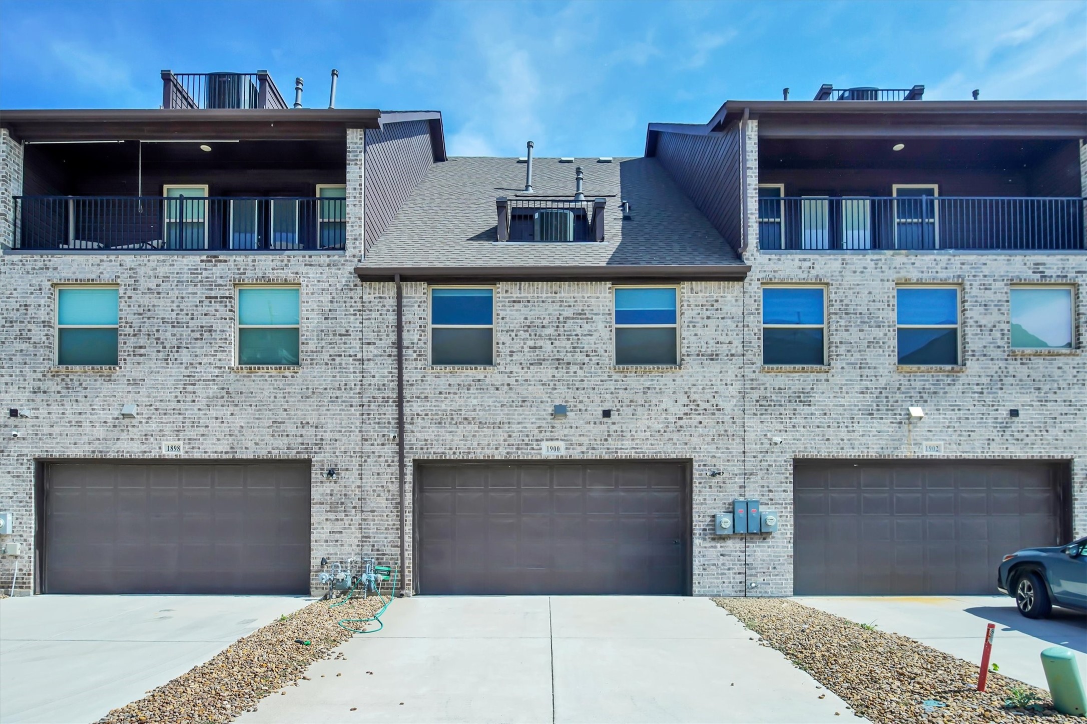 1900 Melinda Ln.