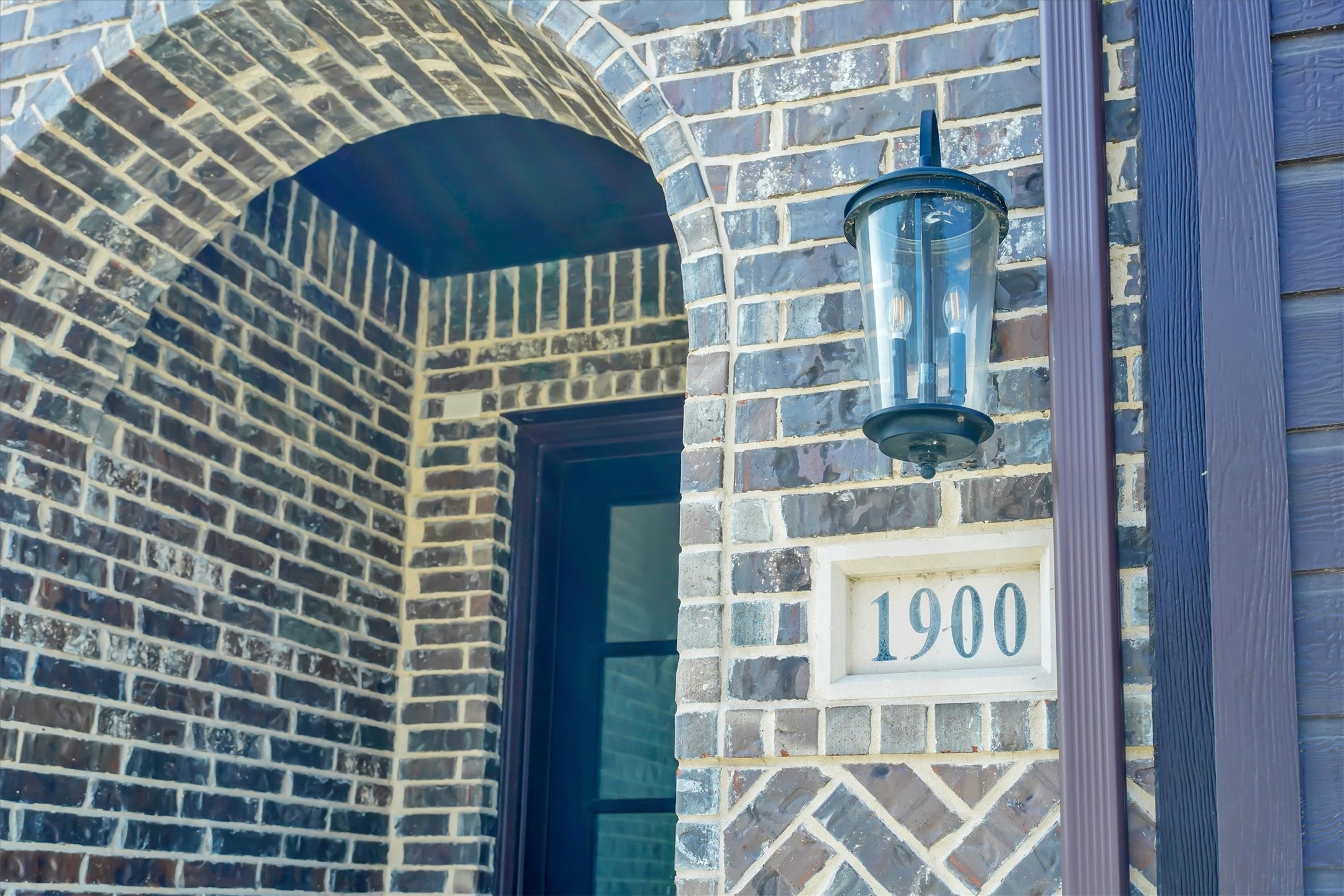 1900 Melinda Ln.