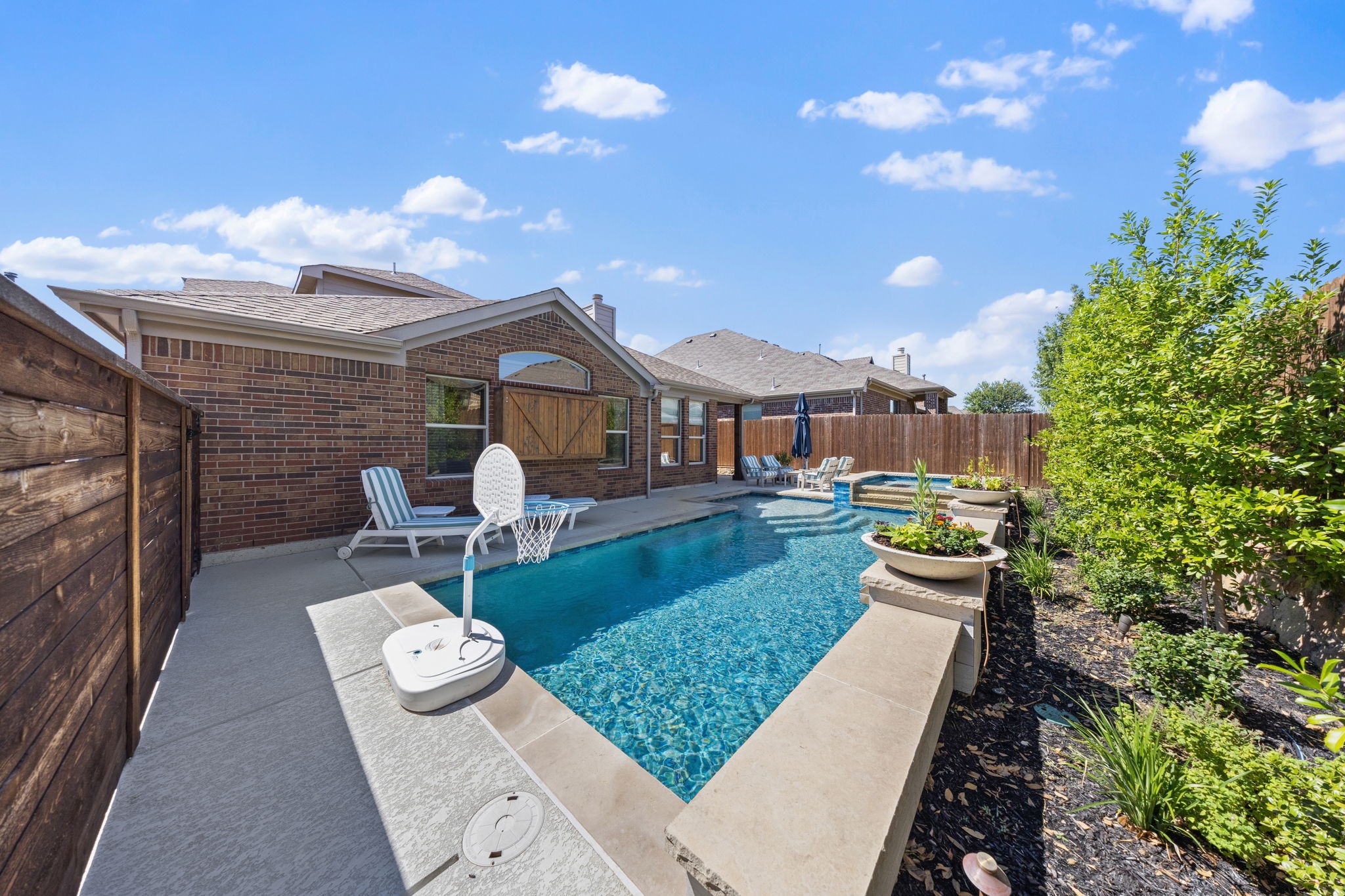 3633 Saratoga Downs Way