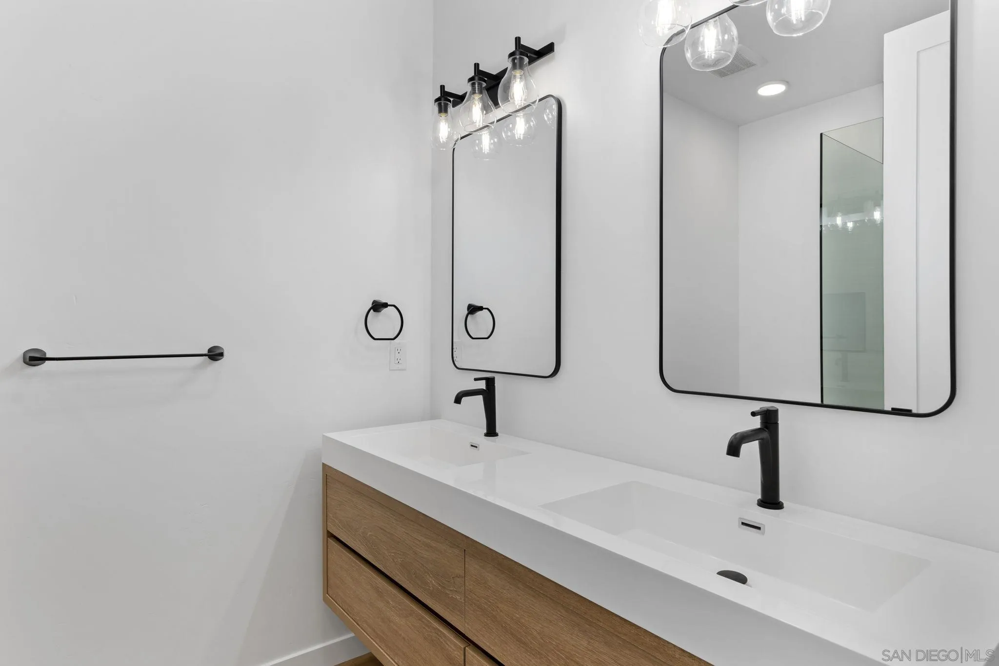 146 S Myers St Unit 3