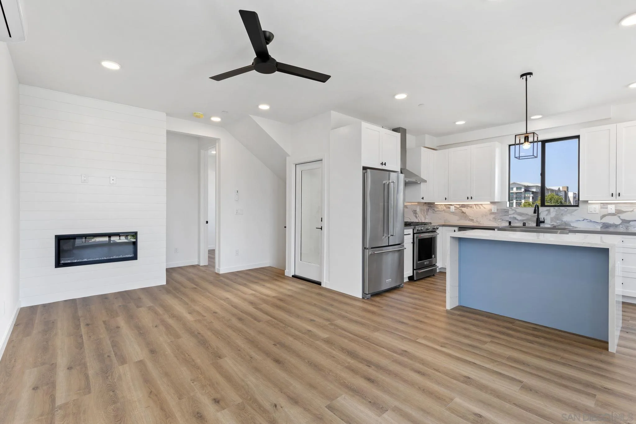 146 S Myers St Unit 3