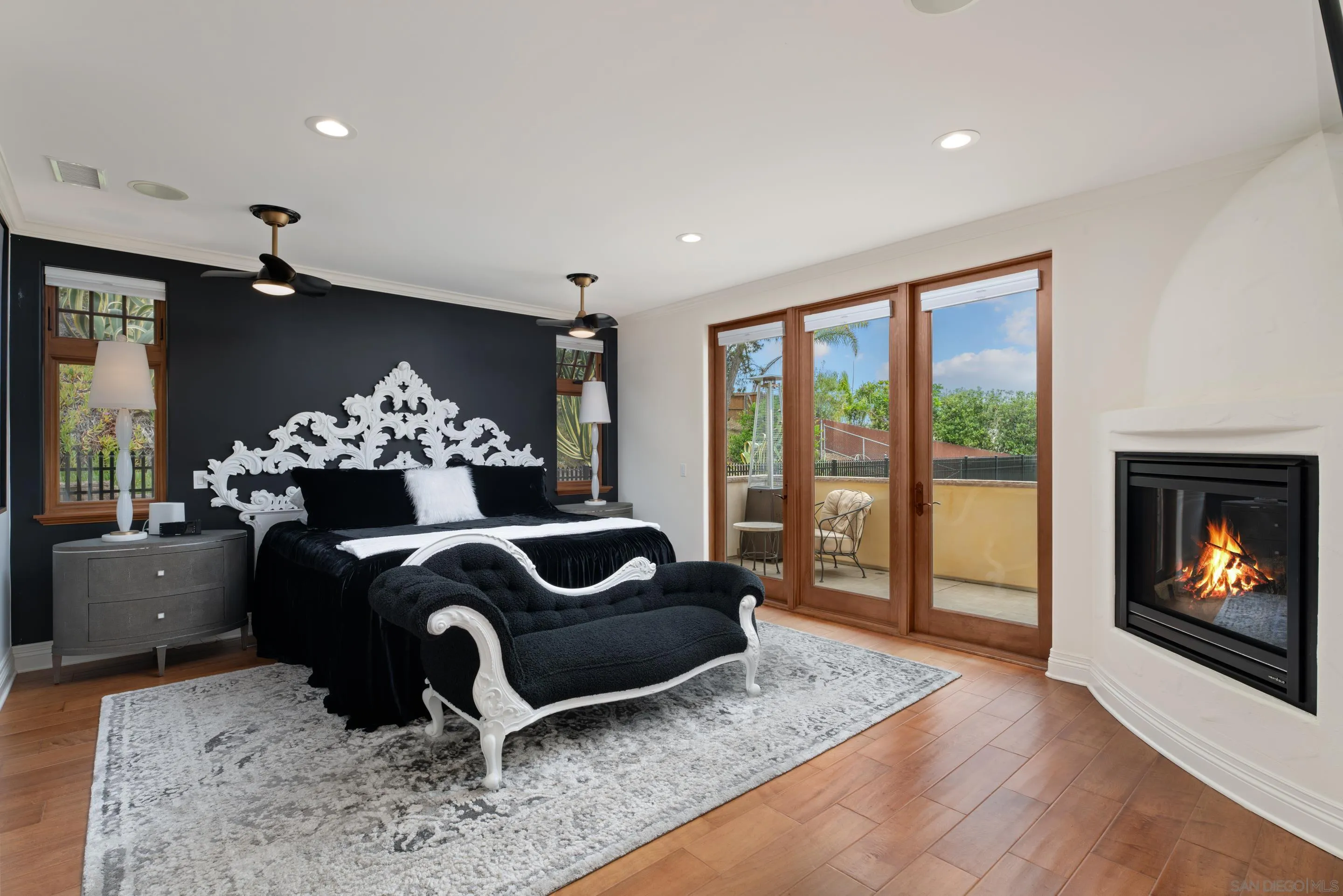 1045 Van Nuys St.