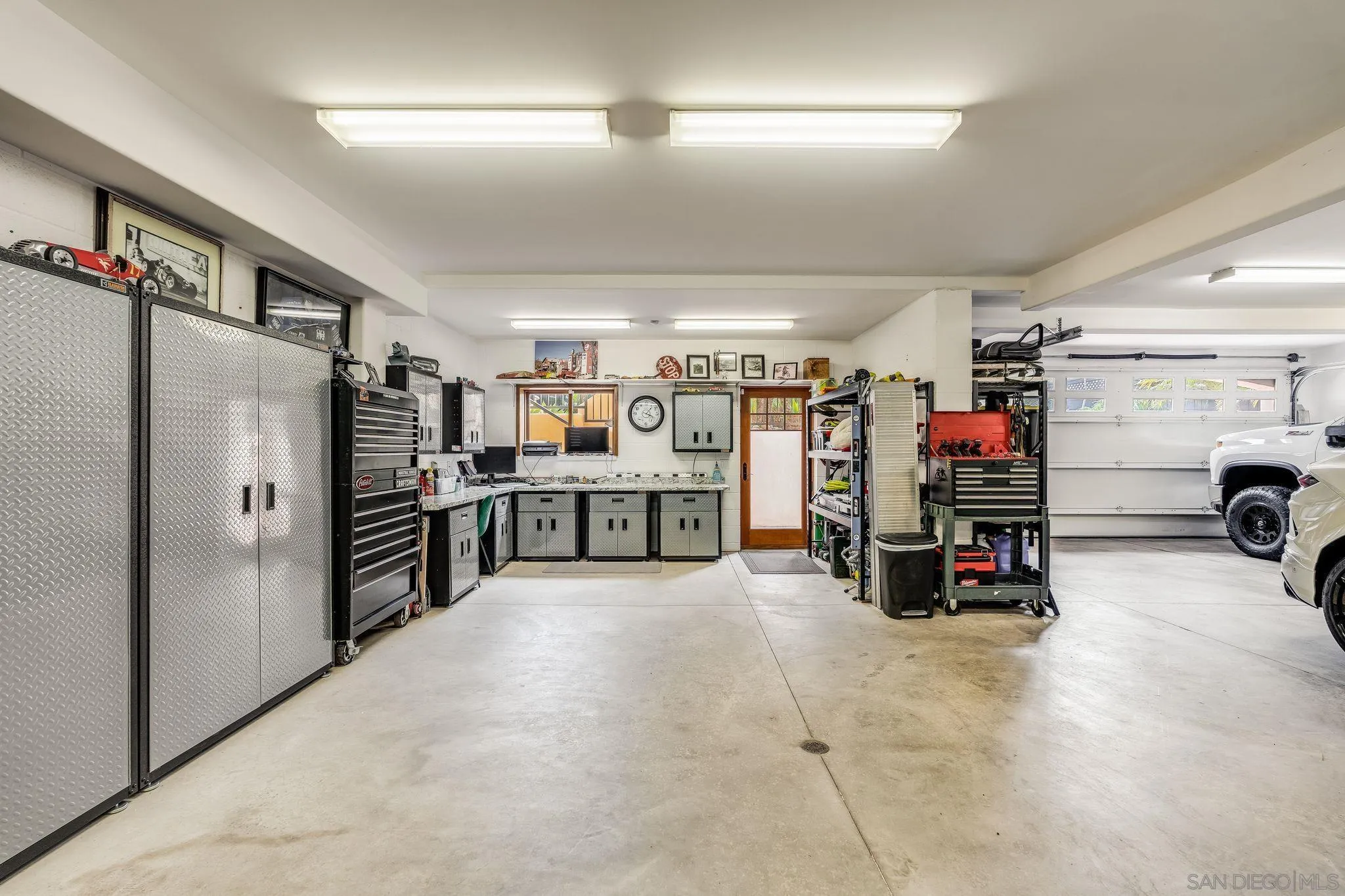 1045 Van Nuys St.