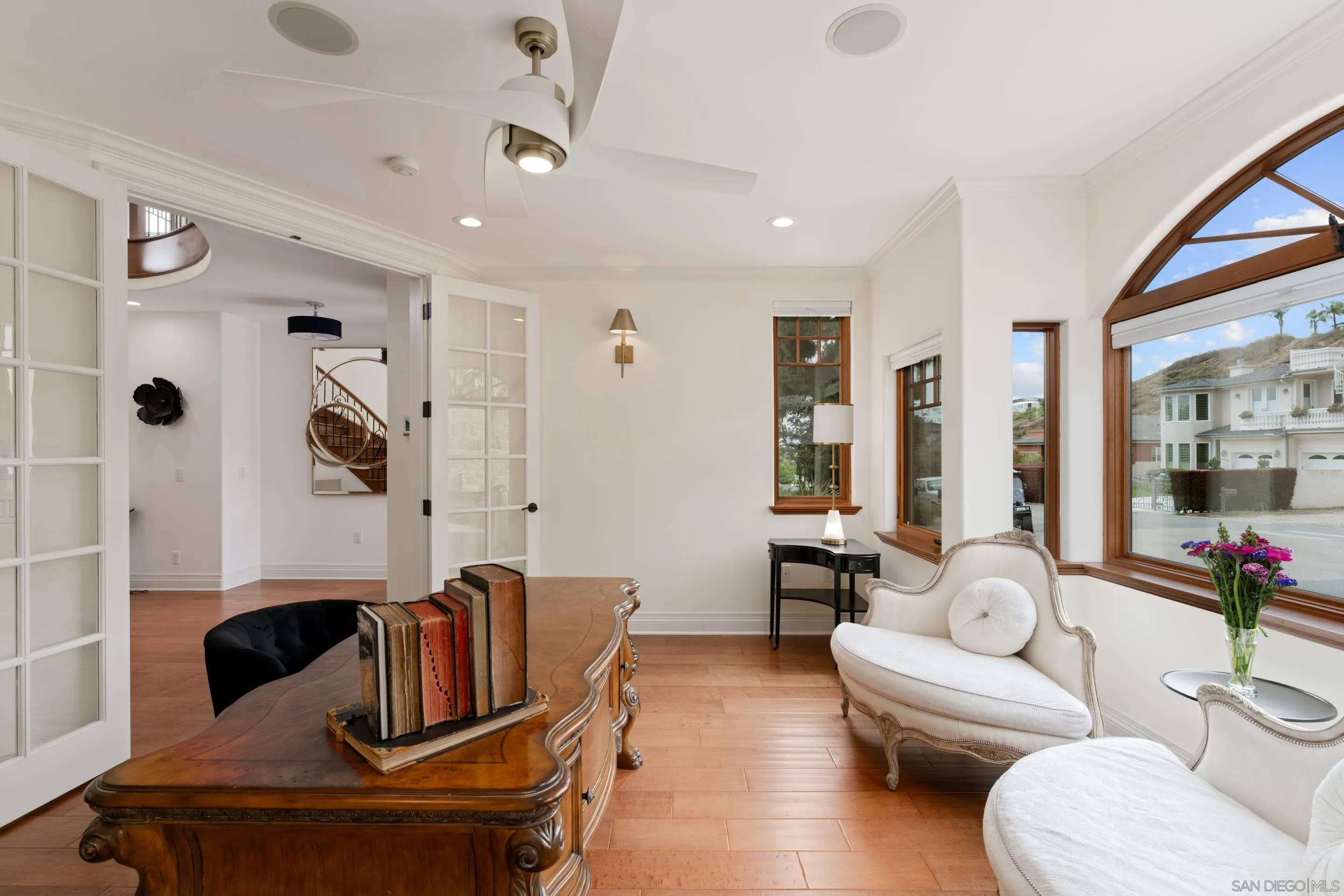 1045 Van Nuys St.
