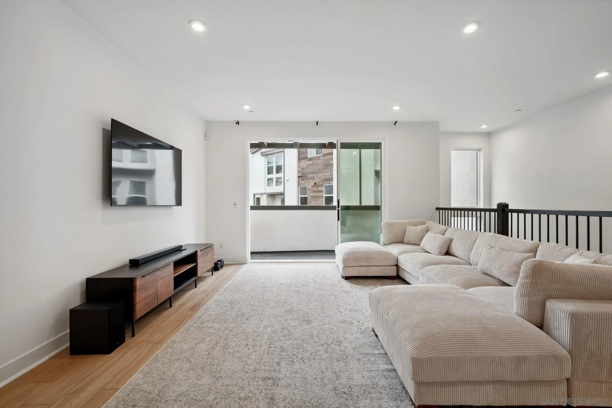2942 Franklin