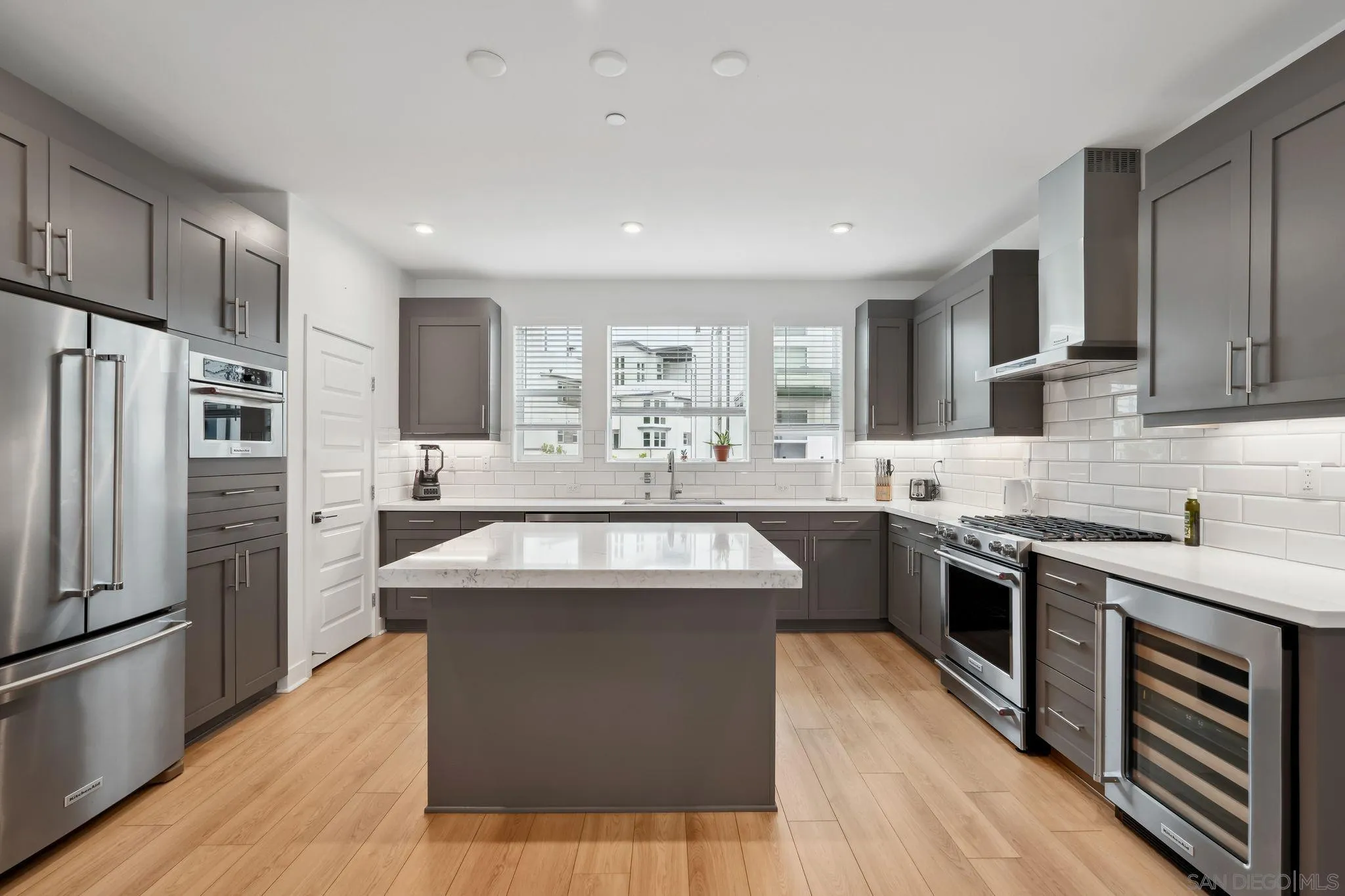 2942 Franklin