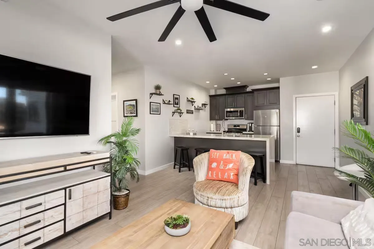 2124 Front Street Unit 01