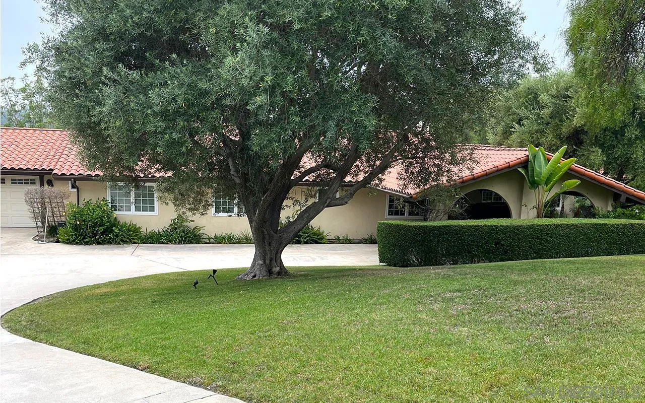 17380 Via Cuatro Caminos