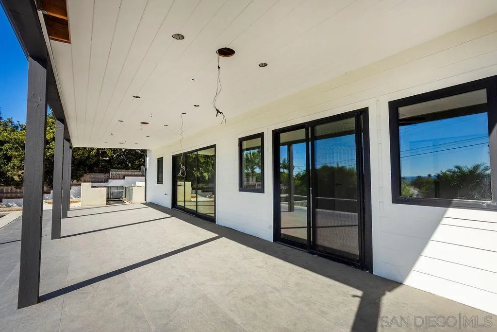 5762 Bellevue Avenue