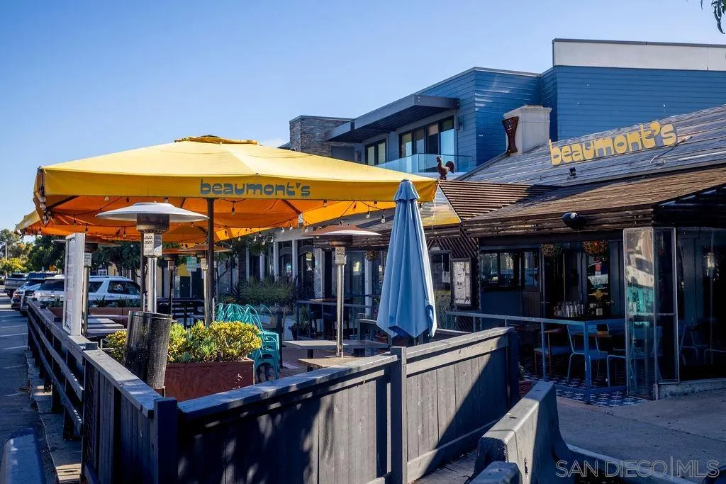 5762 Bellevue Avenue