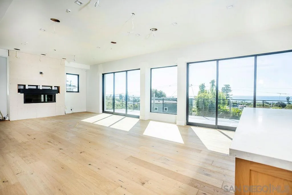 5762 Bellevue Avenue