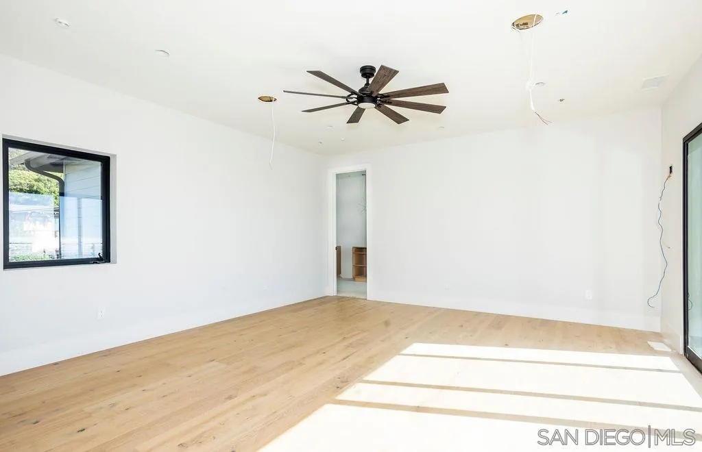 5762 Bellevue Avenue