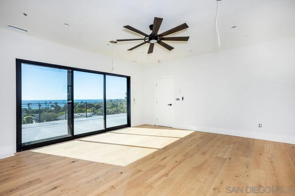 5762 Bellevue Avenue