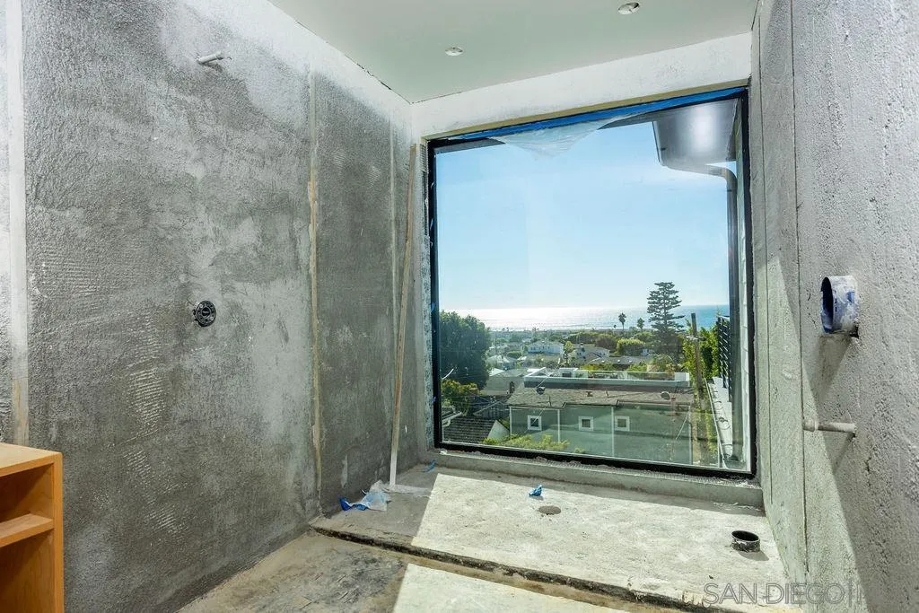 5762 Bellevue Avenue