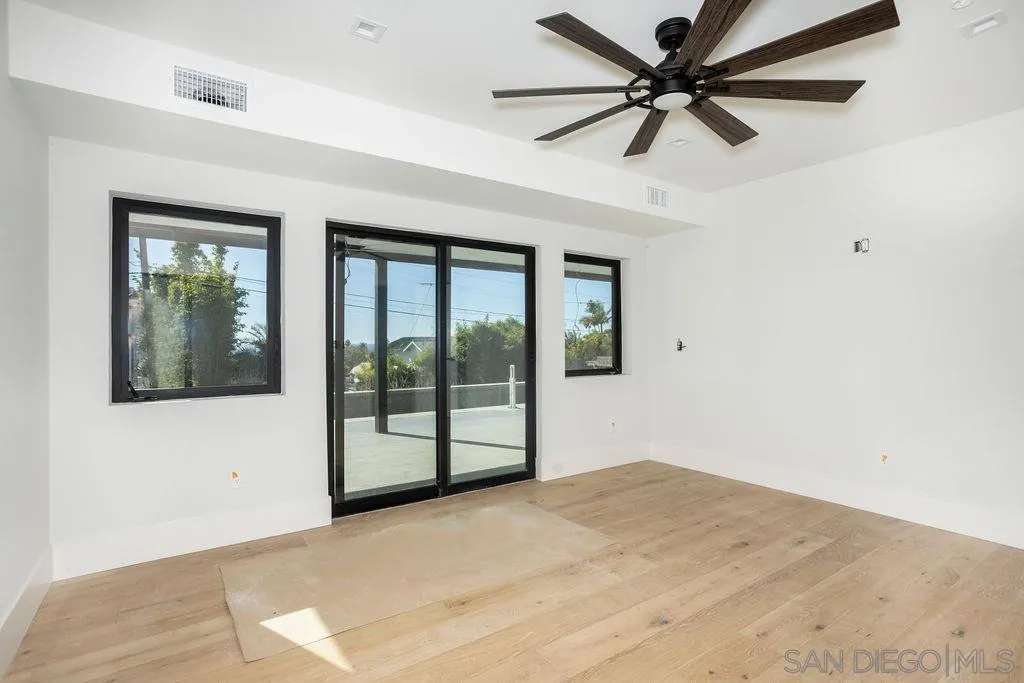 5762 Bellevue Avenue