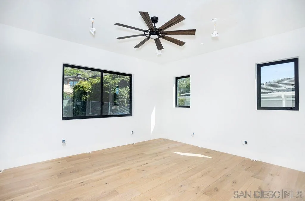 5762 Bellevue Avenue