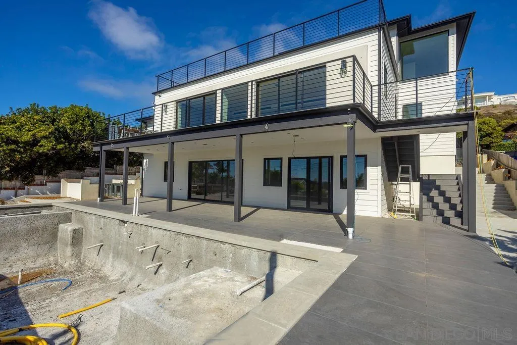 5762 Bellevue Avenue