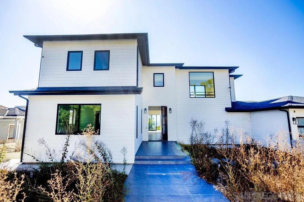 5762 Bellevue Avenue