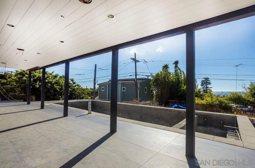 5762 Bellevue Avenue