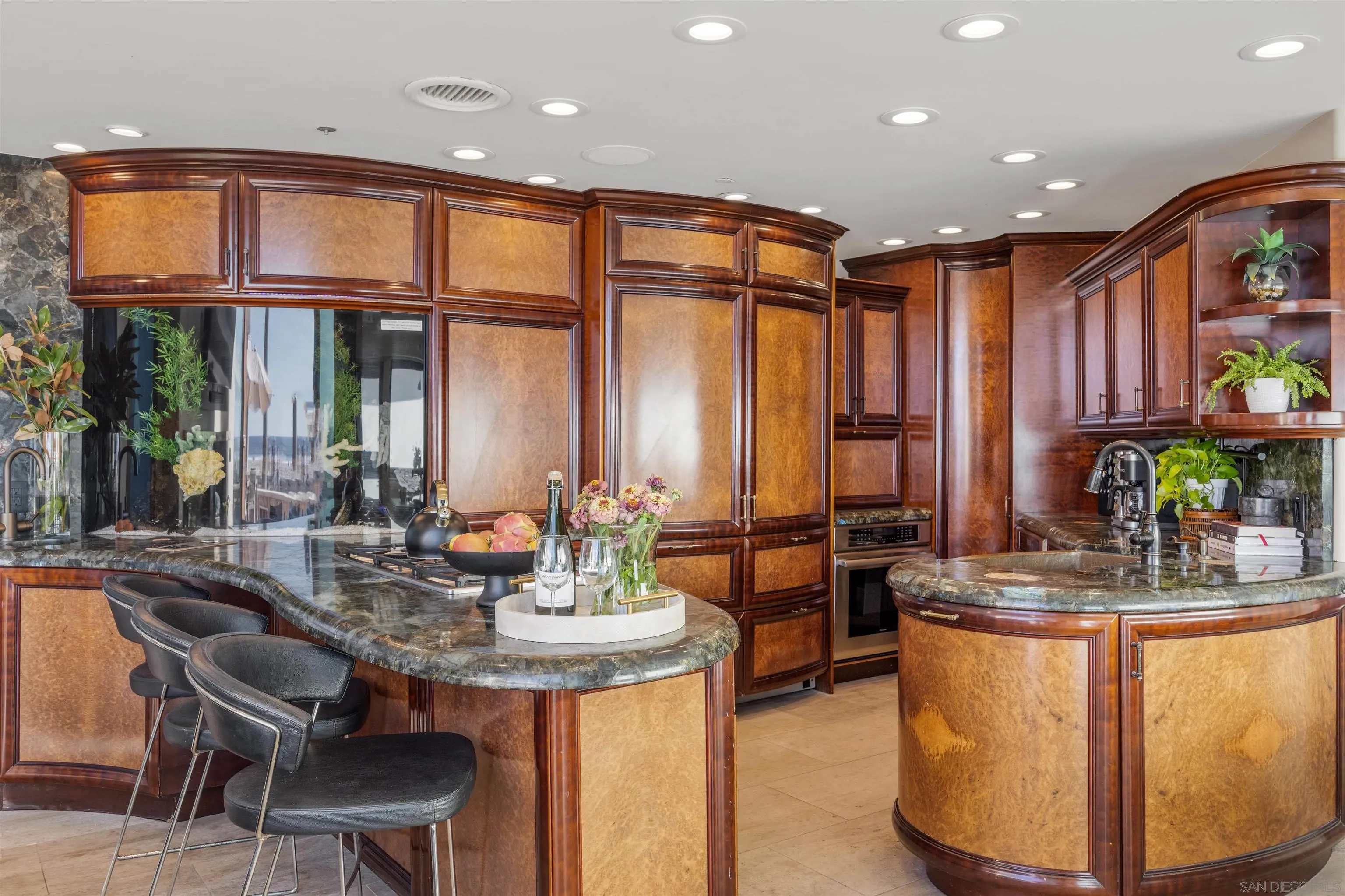 3921 Ocean Front Walk