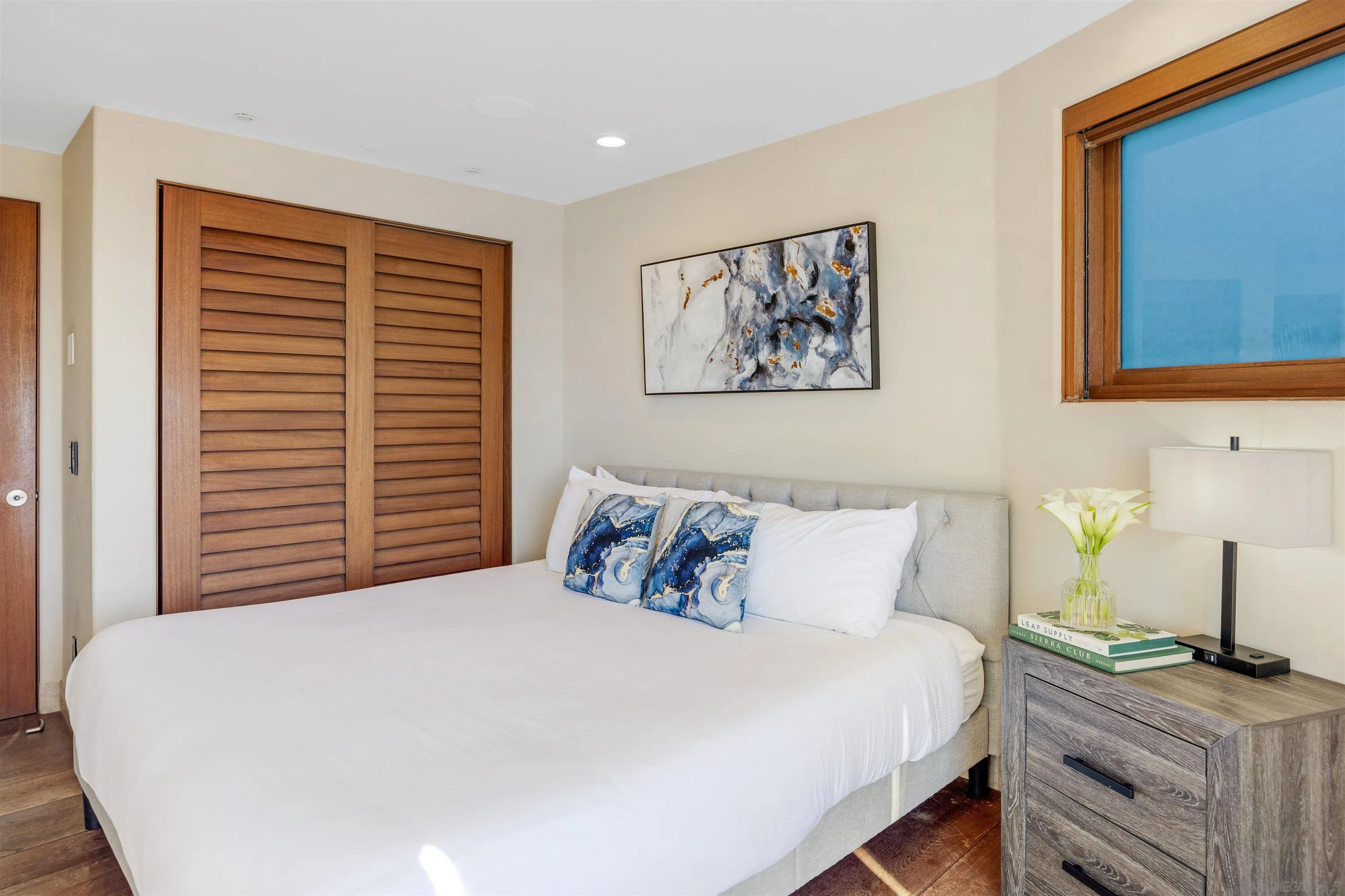 3921 Ocean Front Walk