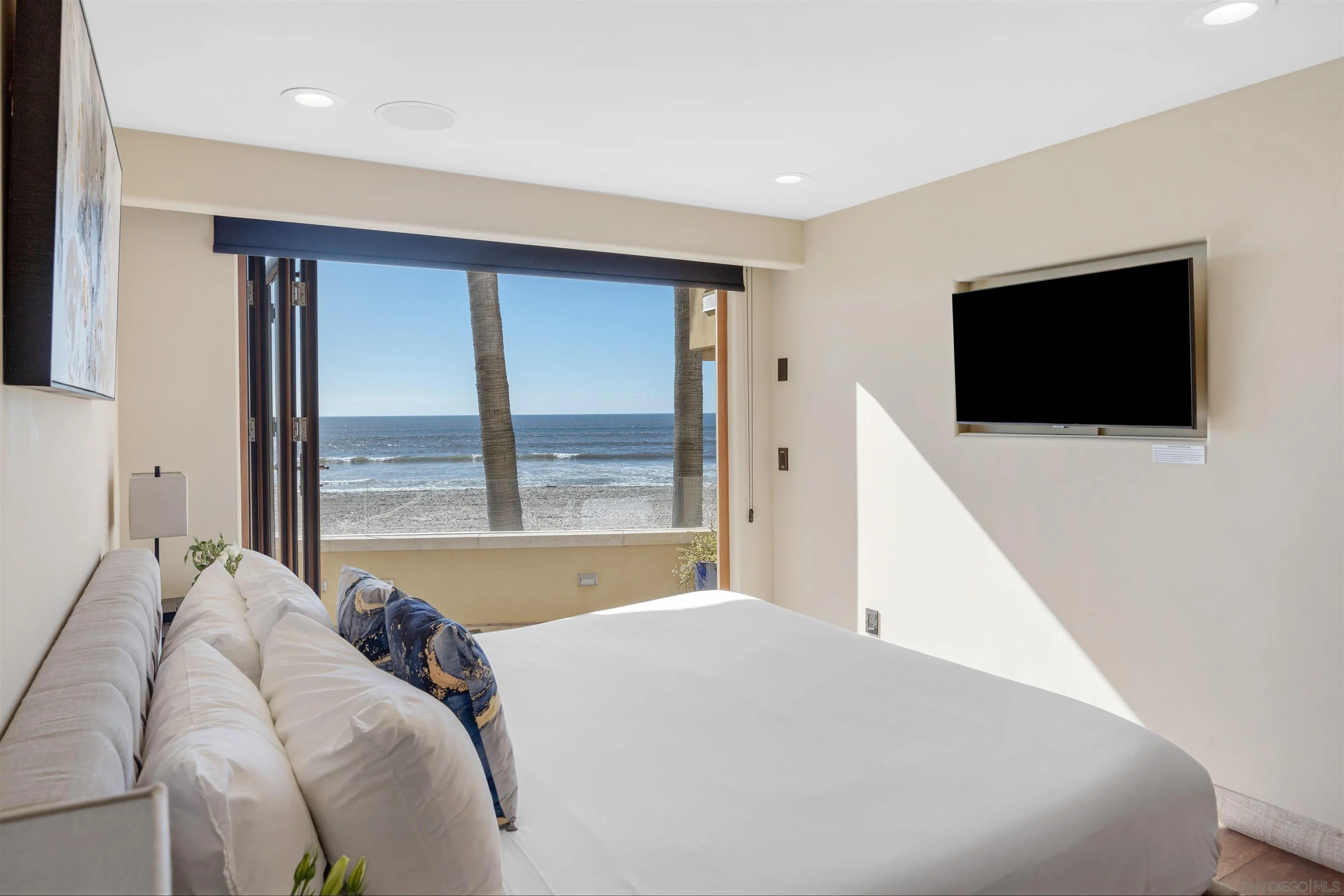 3921 Ocean Front Walk