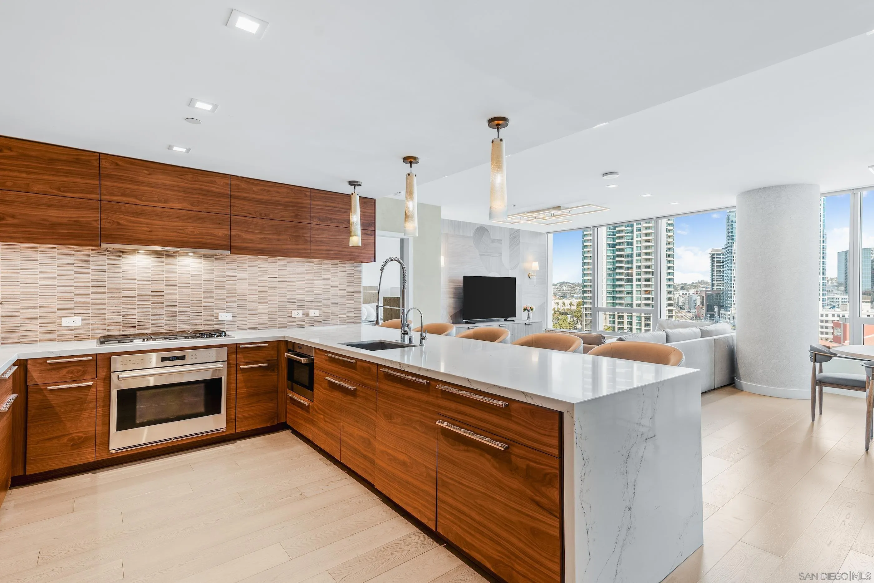 888 W E Street Unit 1106