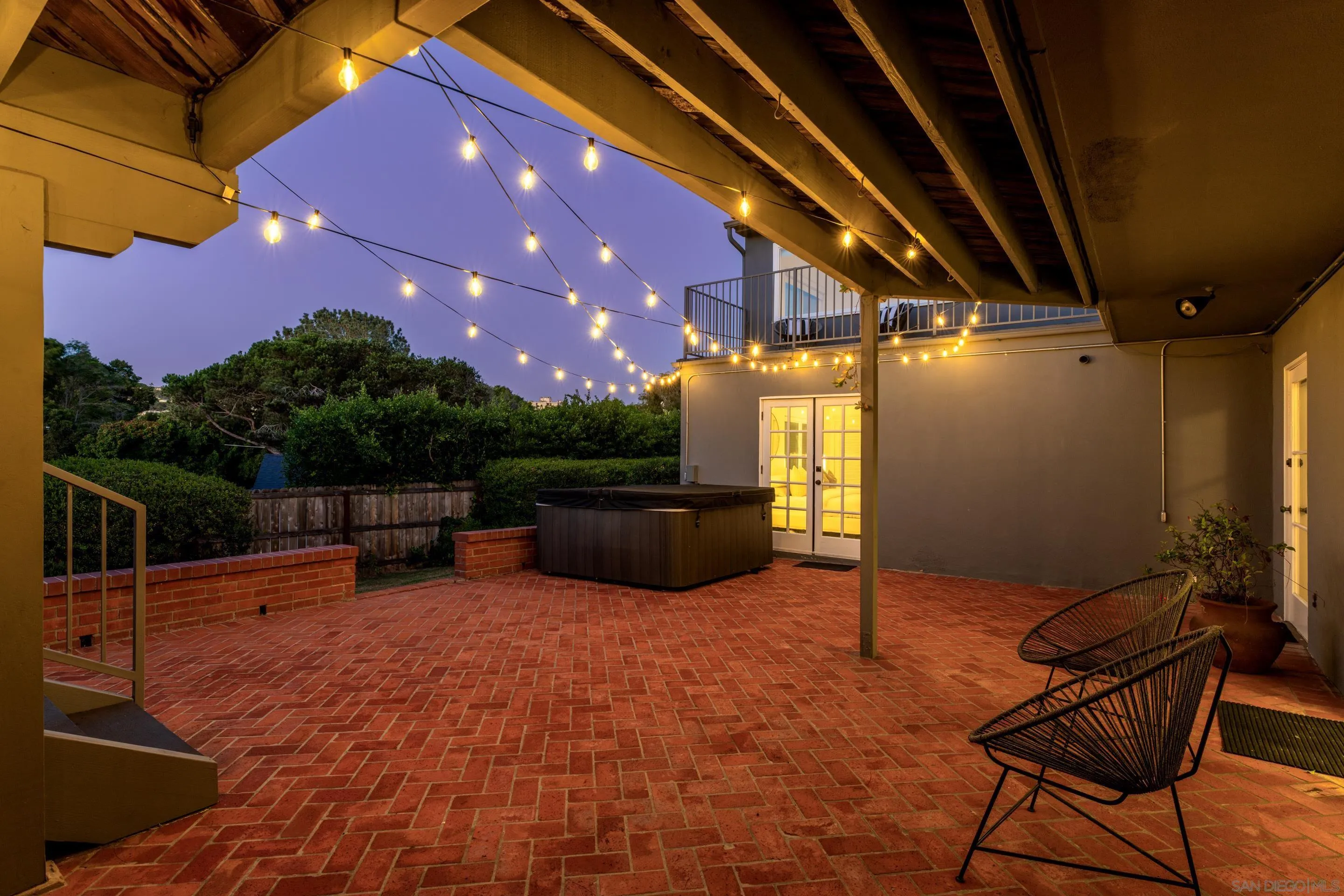 7850 Roseland Dr, La Jolla