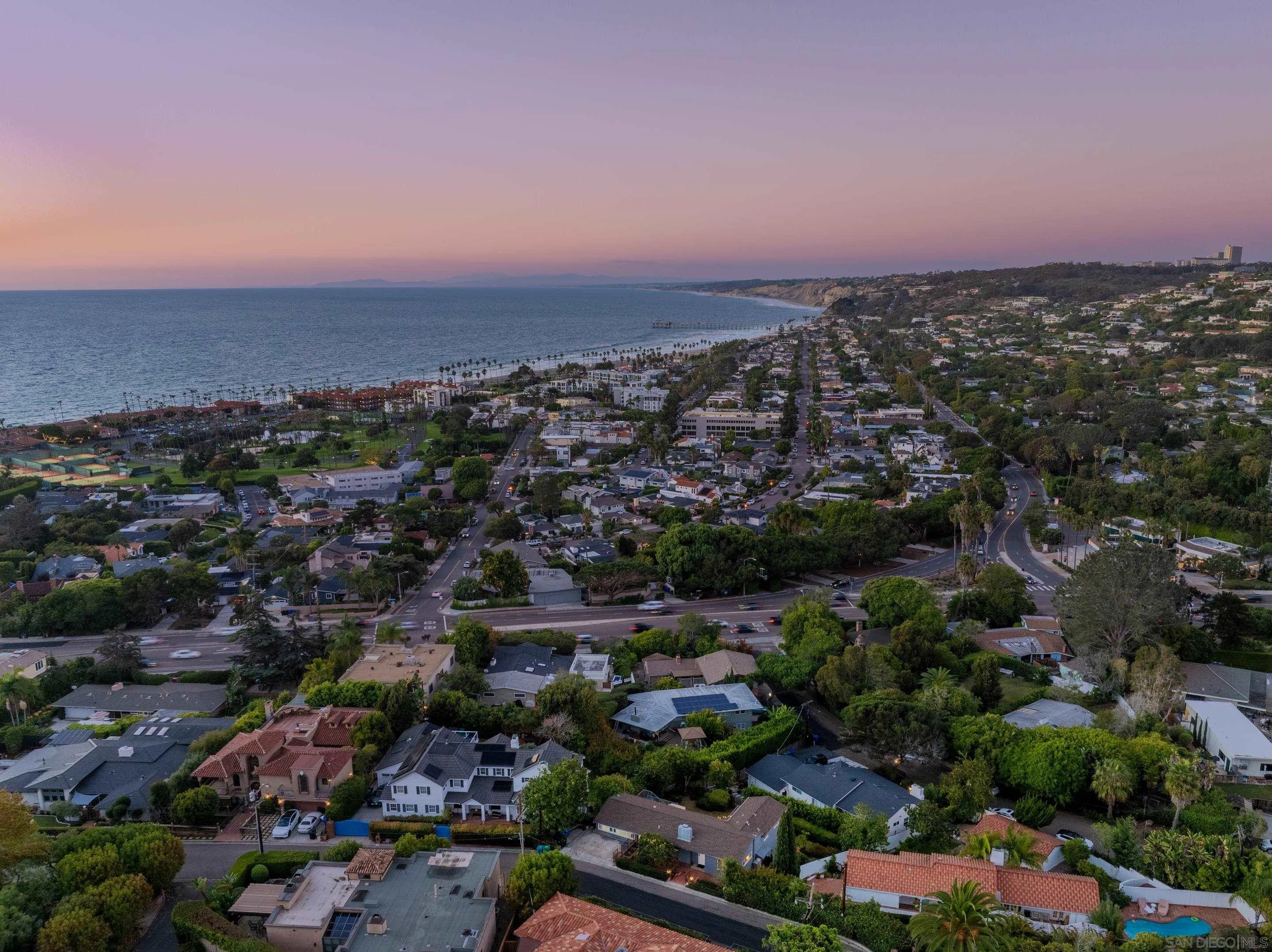 7850 Roseland Dr, La Jolla