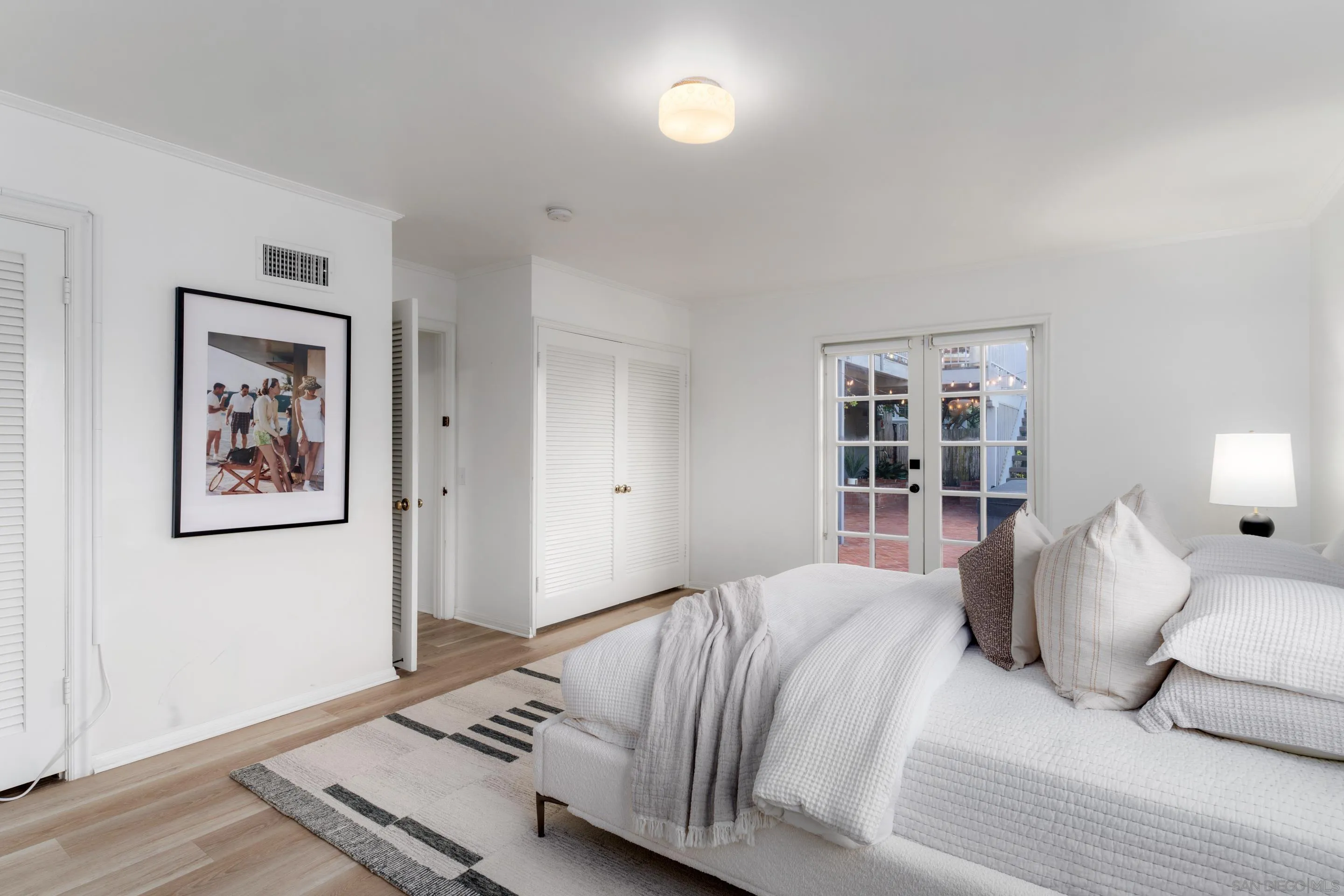 7850 Roseland Dr, La Jolla